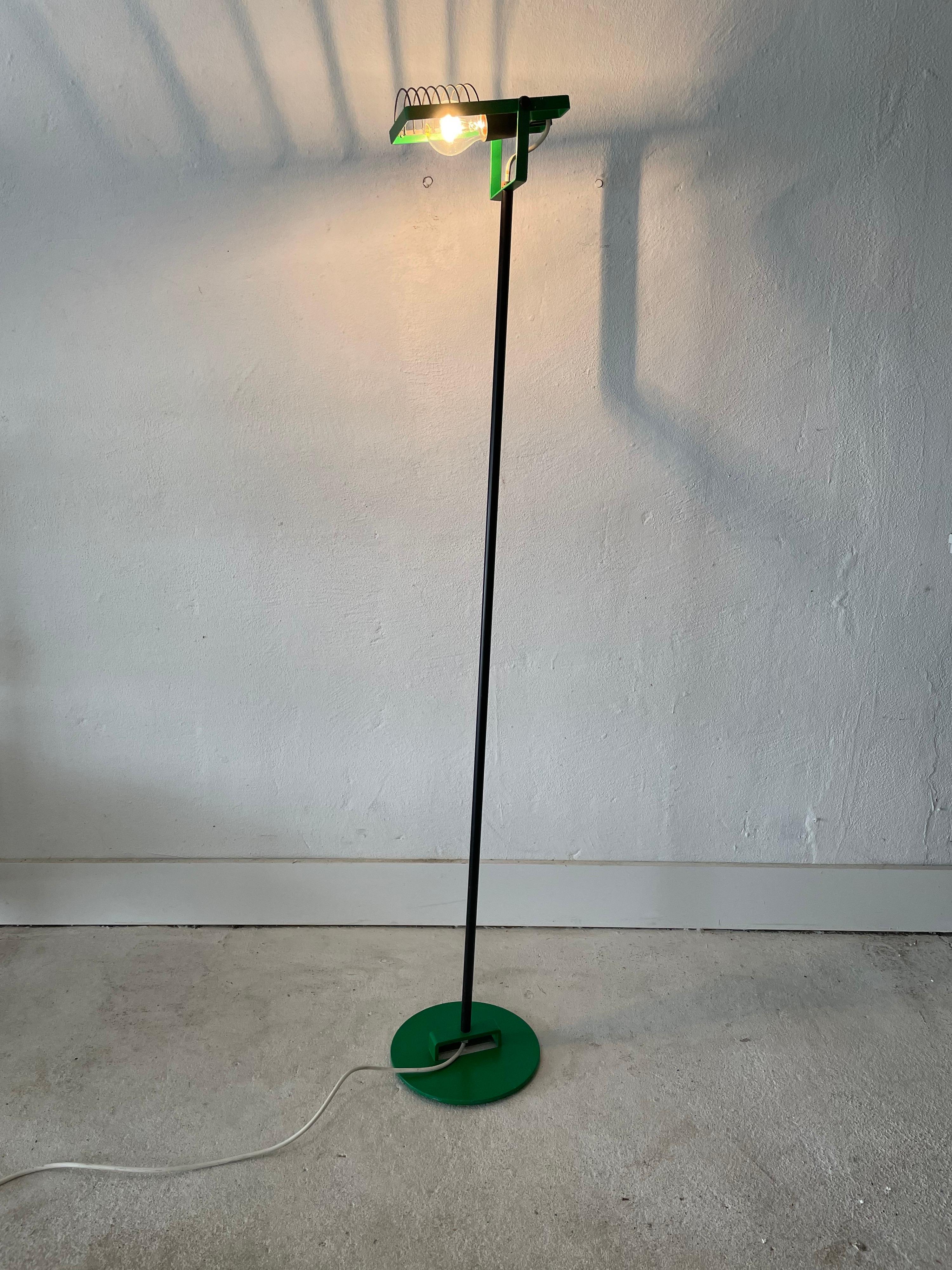 Green Metal Floor Lamp by Ernesto Gismondi for Artemide, 1970s, Italy For Sale 9