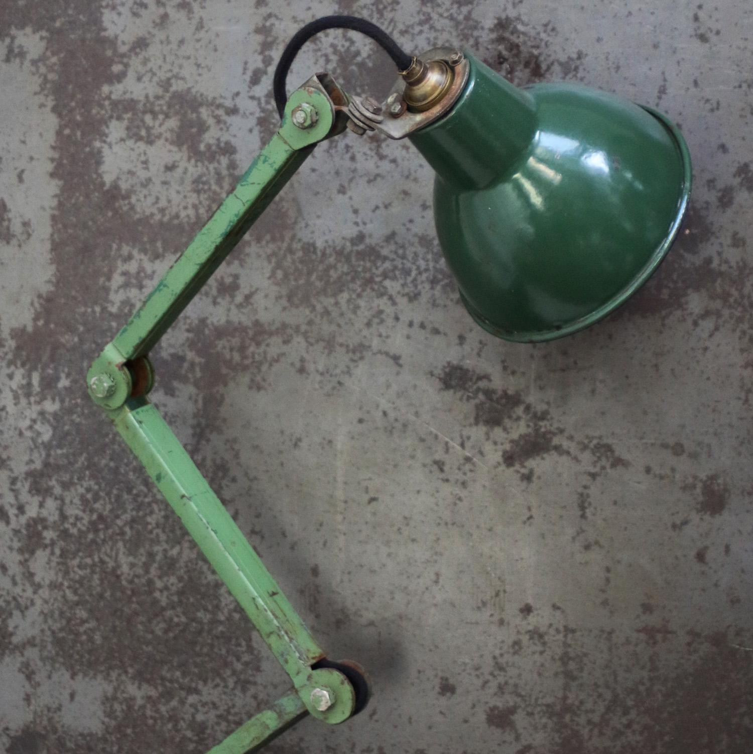 Green Metal Vintage Industrial 4-Arm Machinist Work Wall Light by Dugdills, UK In Good Condition For Sale In Amsterdam, NL