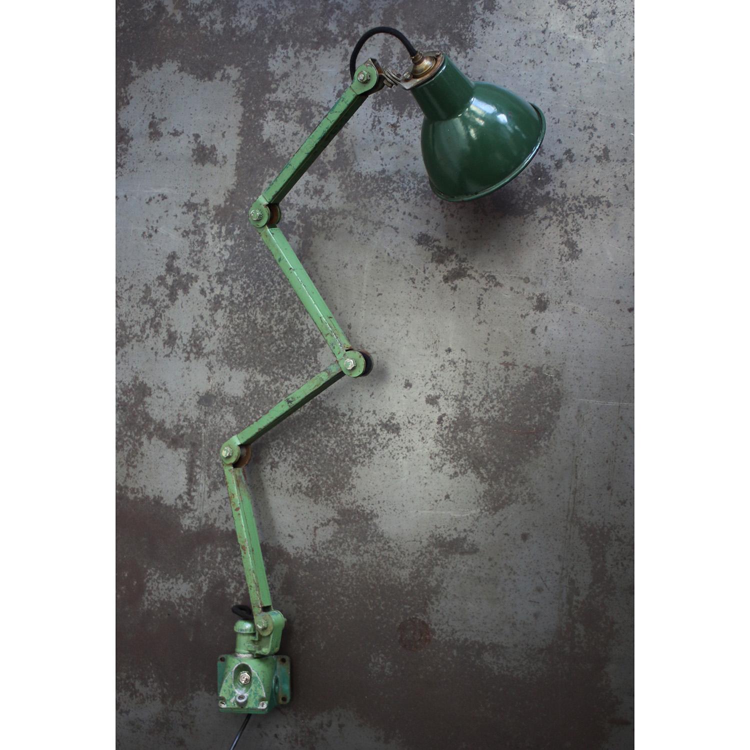 Mid-20th Century Green Metal Vintage Industrial 4-Arm Machinist Work Wall Light by Dugdills, UK For Sale