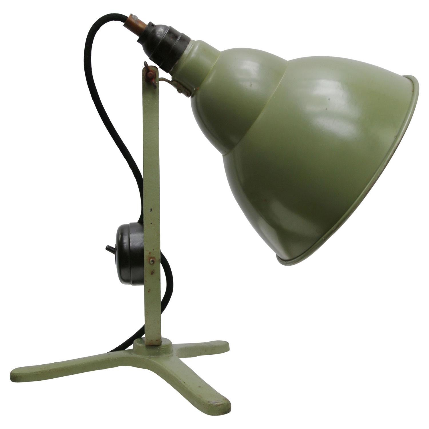 Green metal desk light.
2 meter black cotton flex, plug and switch in base

Weight: 1.00 kg / 2.2 lb

Priced per individual item. All lamps have been made suitable by international standards for incandescent light bulbs, energy-efficient and