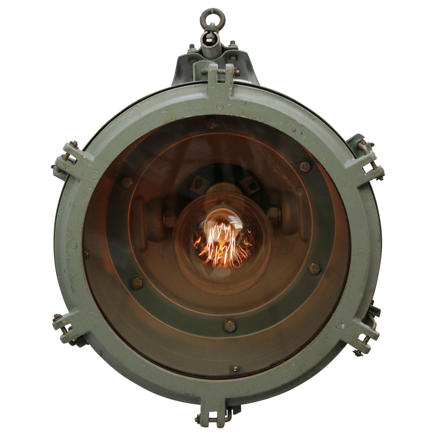 Industrial hanging light spot.
Cast aluminium with clear glass.

Weight: 10.00 kg / 22 lb

Priced per individual item. All lamps have been made suitable by international standards for incandescent light bulbs, energy-efficient and LED bulbs.