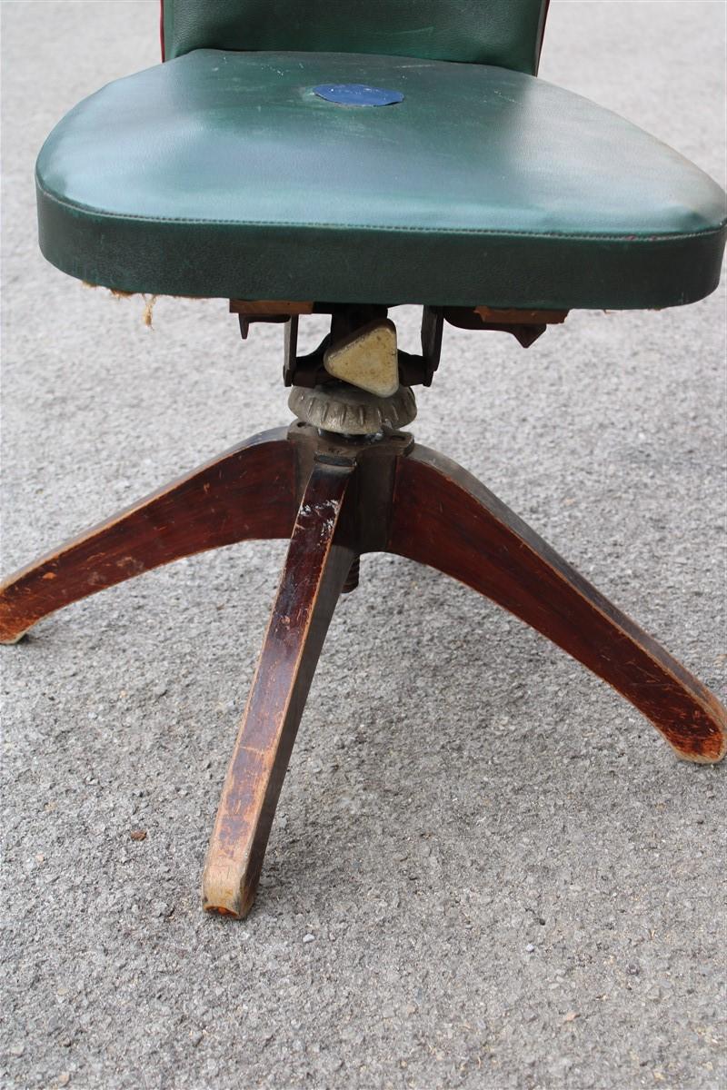 Green Mid Century Swivel Italian Chair Office Feet Wood Melchiorre Bega Style In Good Condition For Sale In Palermo, Sicily