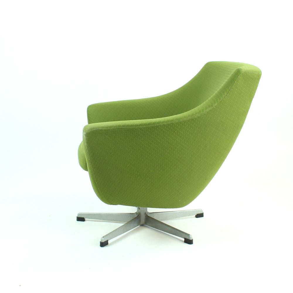 Green Midcentury Club Chair By Up Zavody, Czechoslovakia 1979 In Good Condition For Sale In Zohor, SK