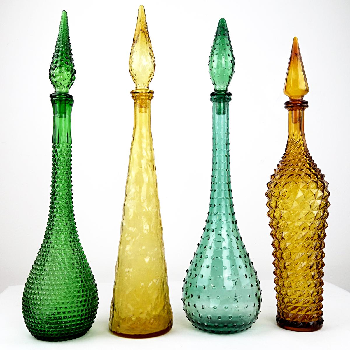 Grüner Genie-Dekanter aus Glas aus der Mitte des Jahrhunderts mit Stopper von Empoli (20. Jahrhundert) im Angebot