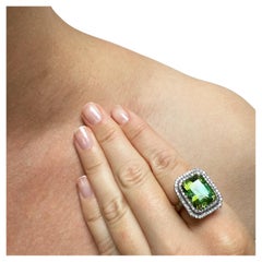 Paradizia-Ring mit grnem Mintturmalin und Diamanten
