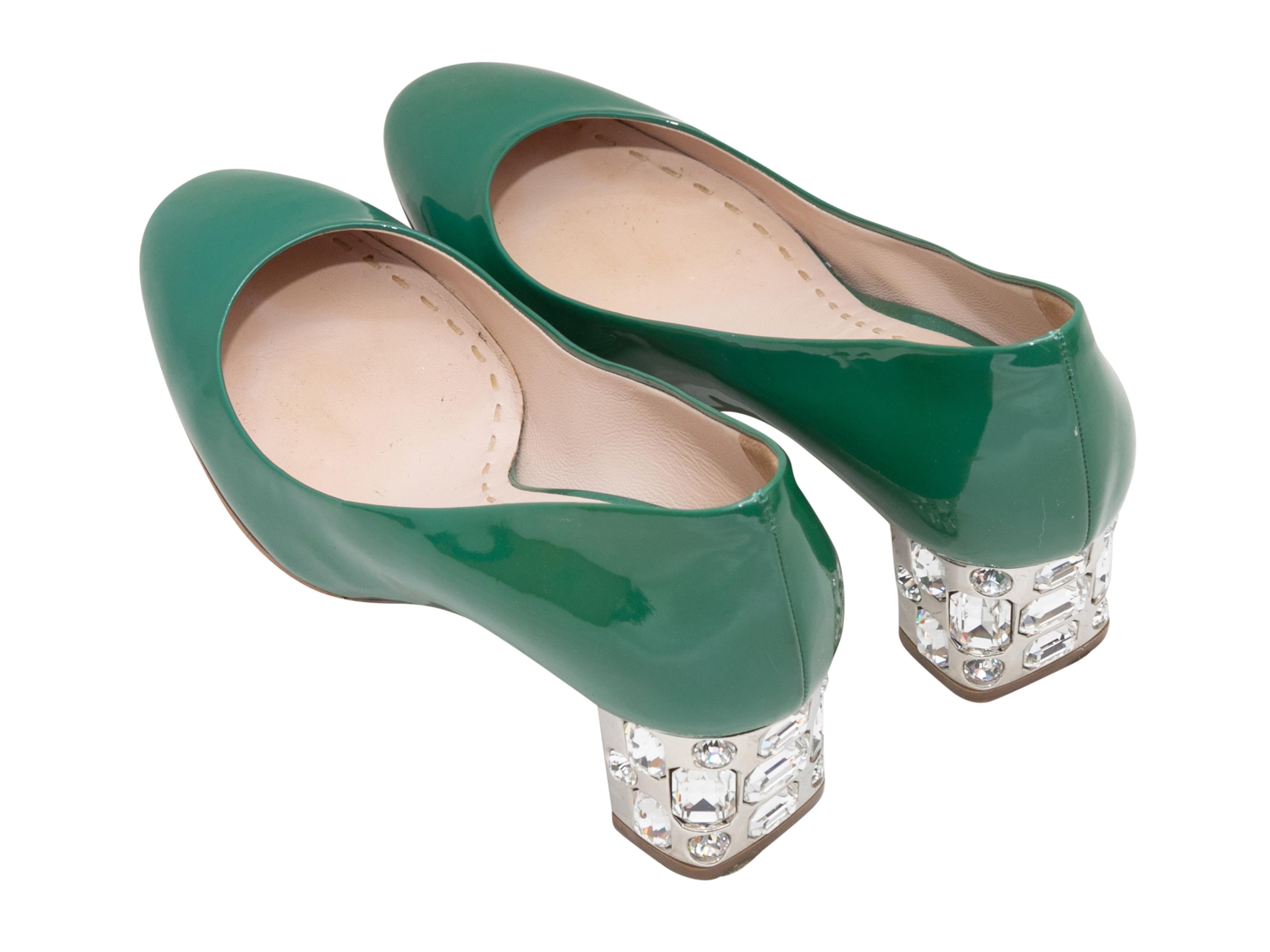 Green Miu Miu Patent Crystal-Embellished Pumps Size 36.5 In Good Condition In New York, NY