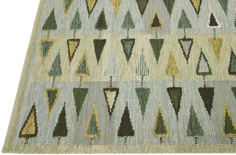 Indian Green Modern Scandinavian Handmade Wool Rug with Geometric Pattern For Sale