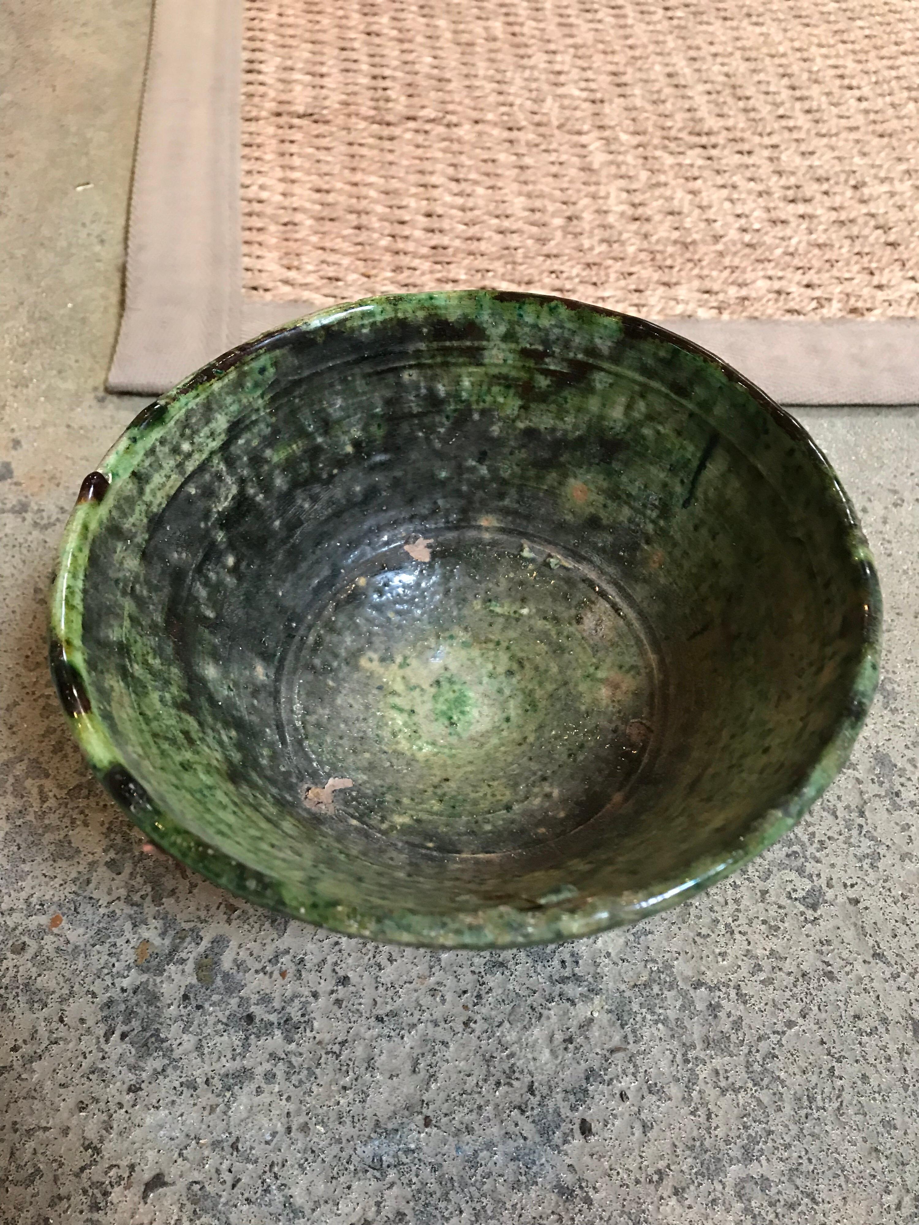 This bowl is green. And Moroccan.... Oooo-ahhhh.