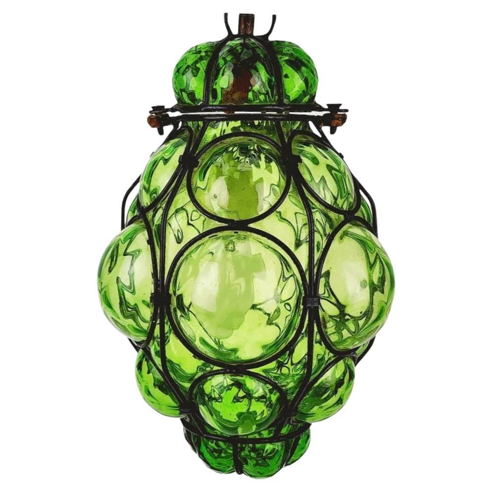 Pendentif bulle en verre de Murano vert en cage de Seguso