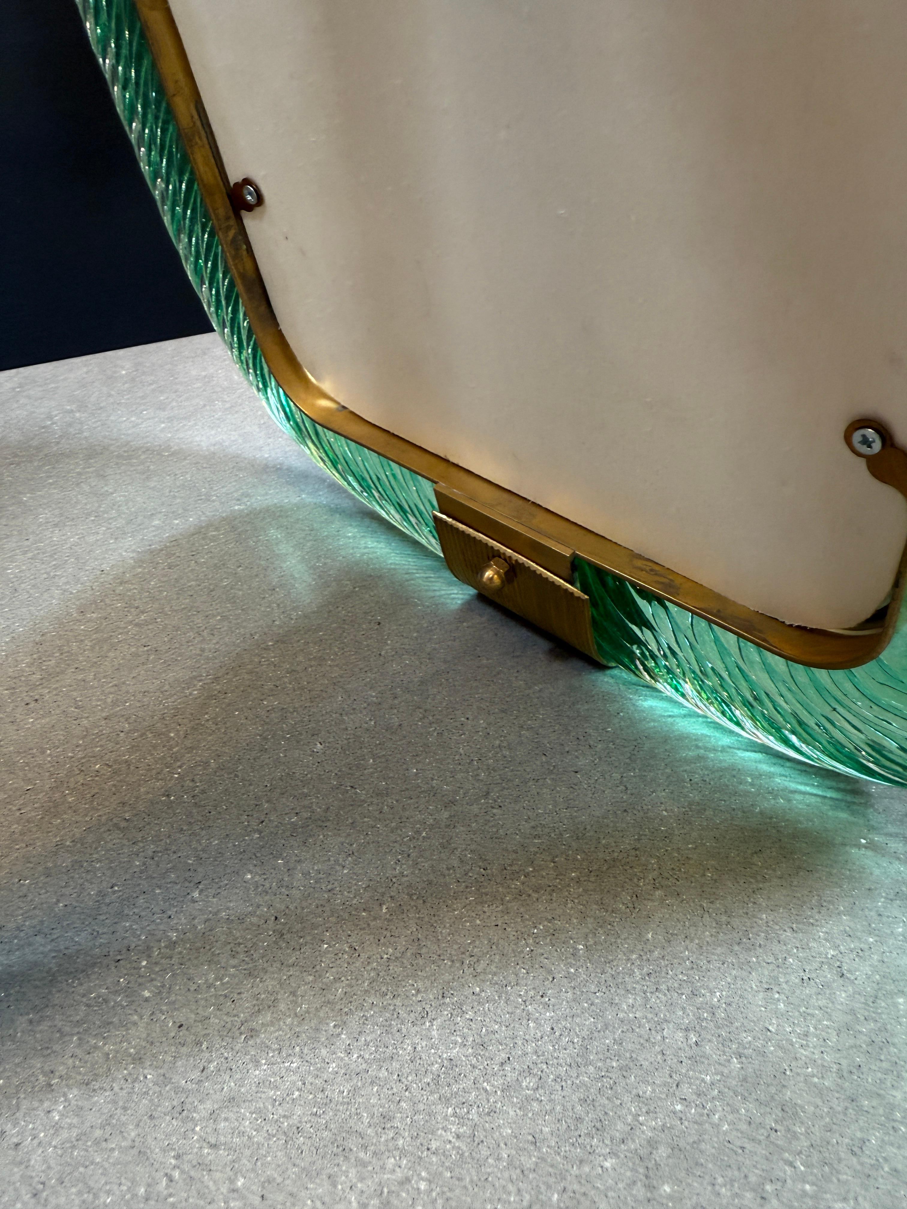 Cornice in ottone e vetro di Murano verde in vendita 2