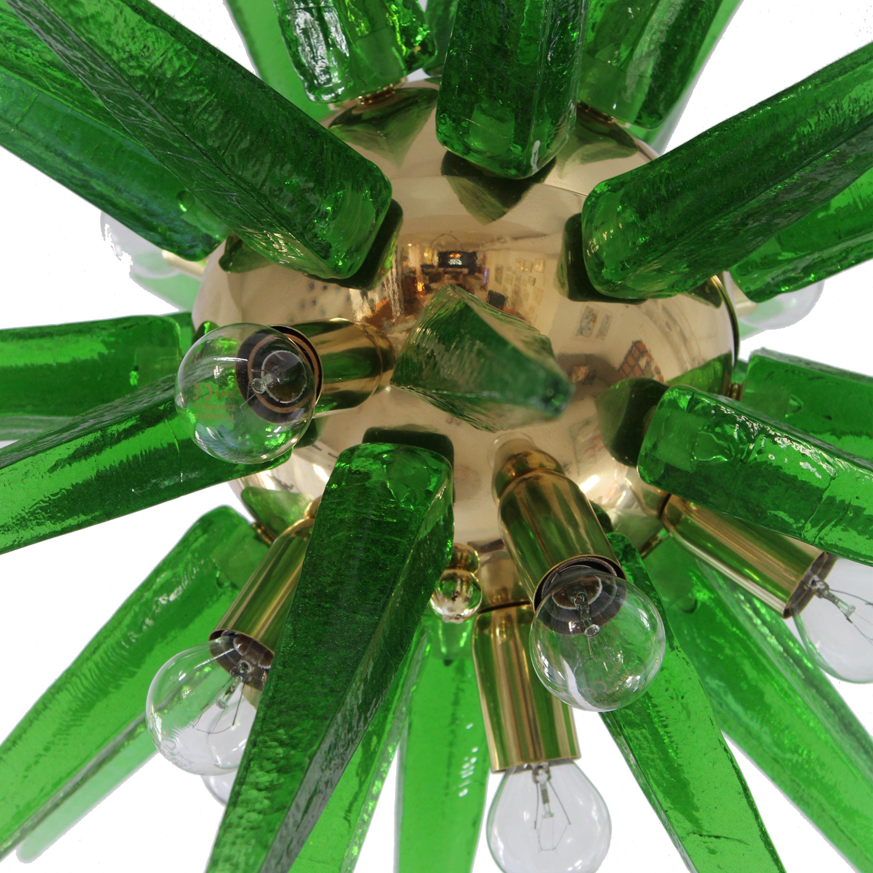 Ottone Lampada in stile Sputnik in vetro di Murano verde e ottone, Italia, 1970