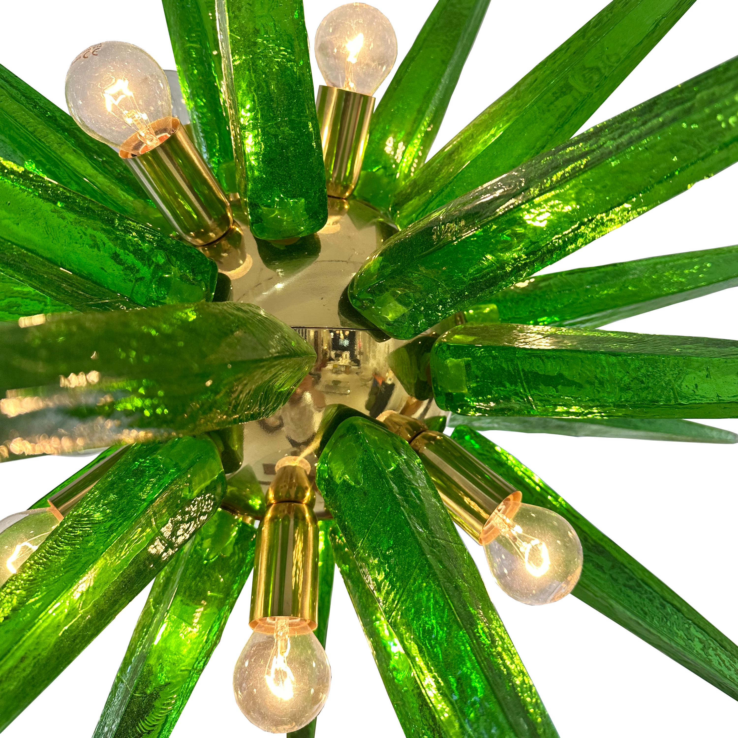 Lampada in stile Sputnik in vetro di Murano verde e ottone, Italia, 1970 1