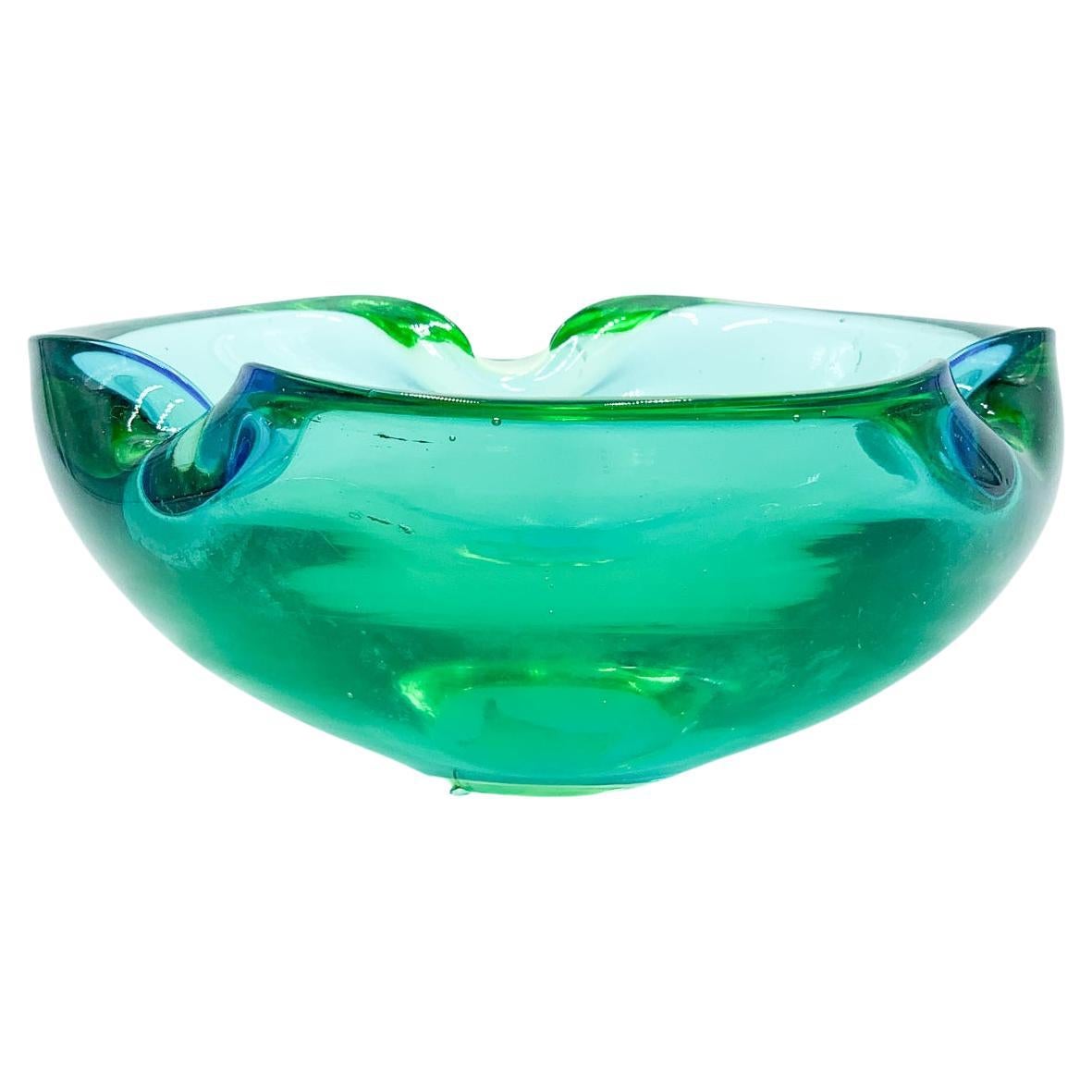 Cendrier en verre de Murano vert avec abat-jours bleus par Flavio Poli, années 1960