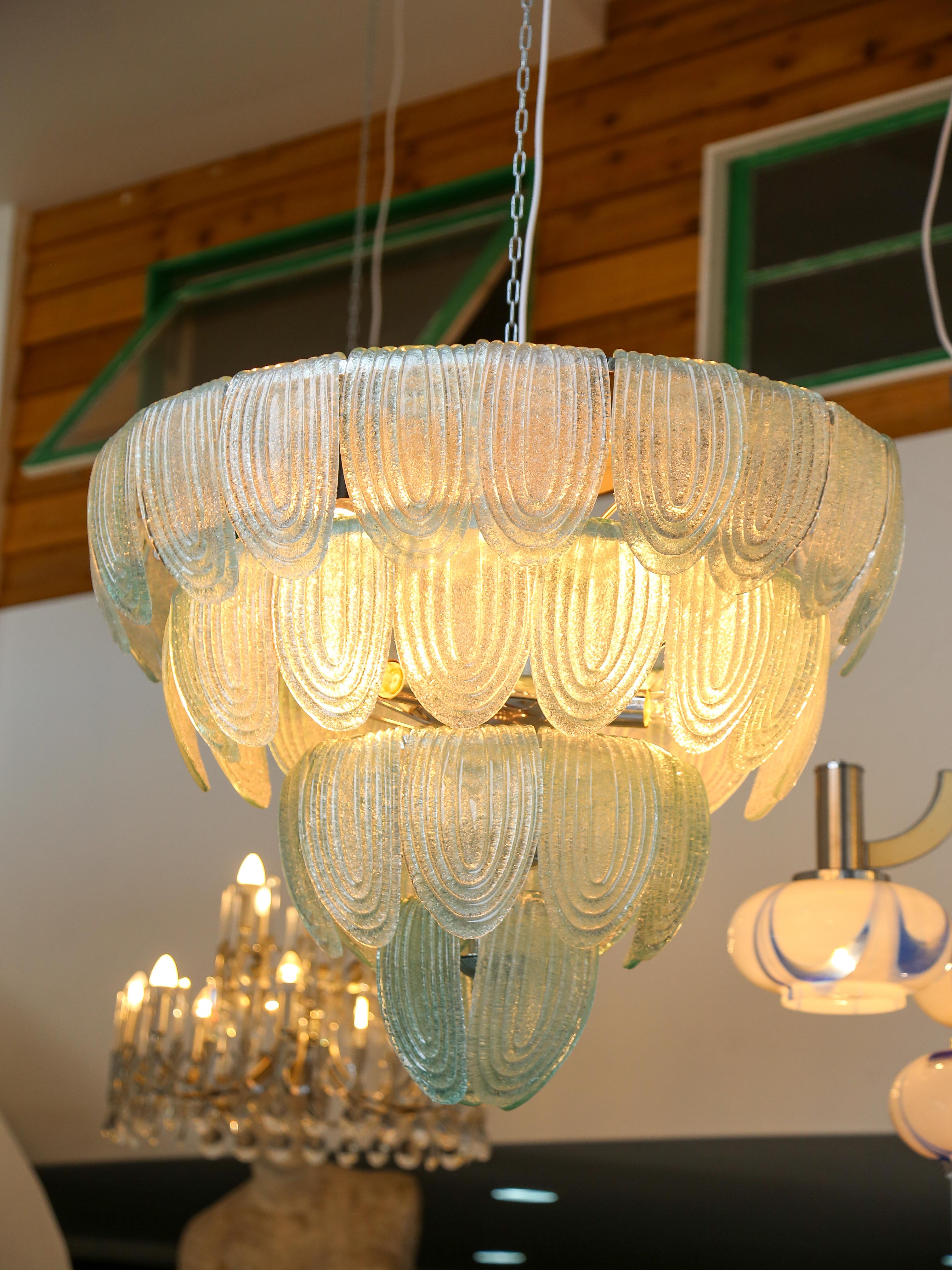XXIe siècle et contemporain Plafonnier en verre de Murano vert avec cadre en métal par Lumini Collections en vente