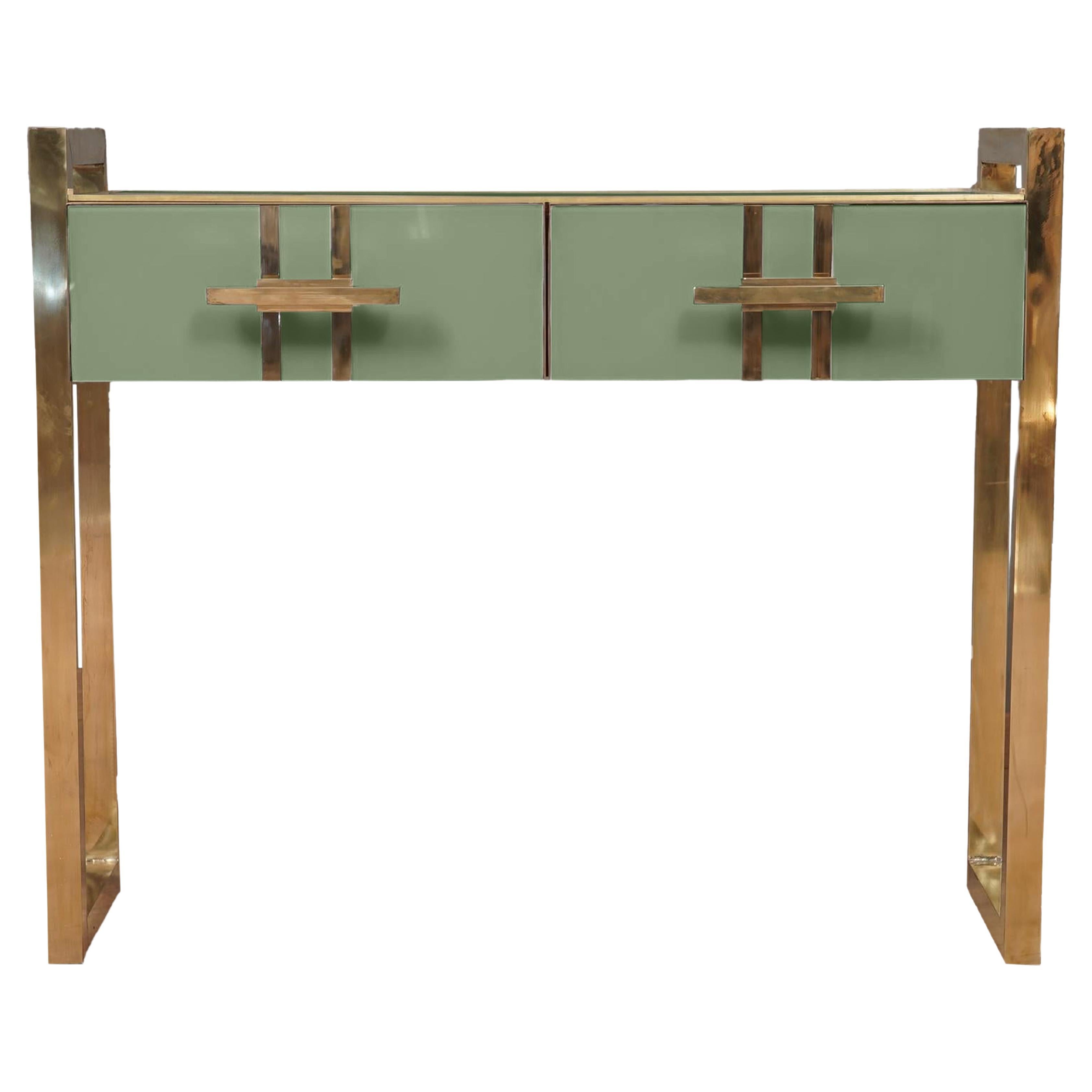 Consola de cristal de Murano verde con asas y patas de latón Made in Italy Disponible