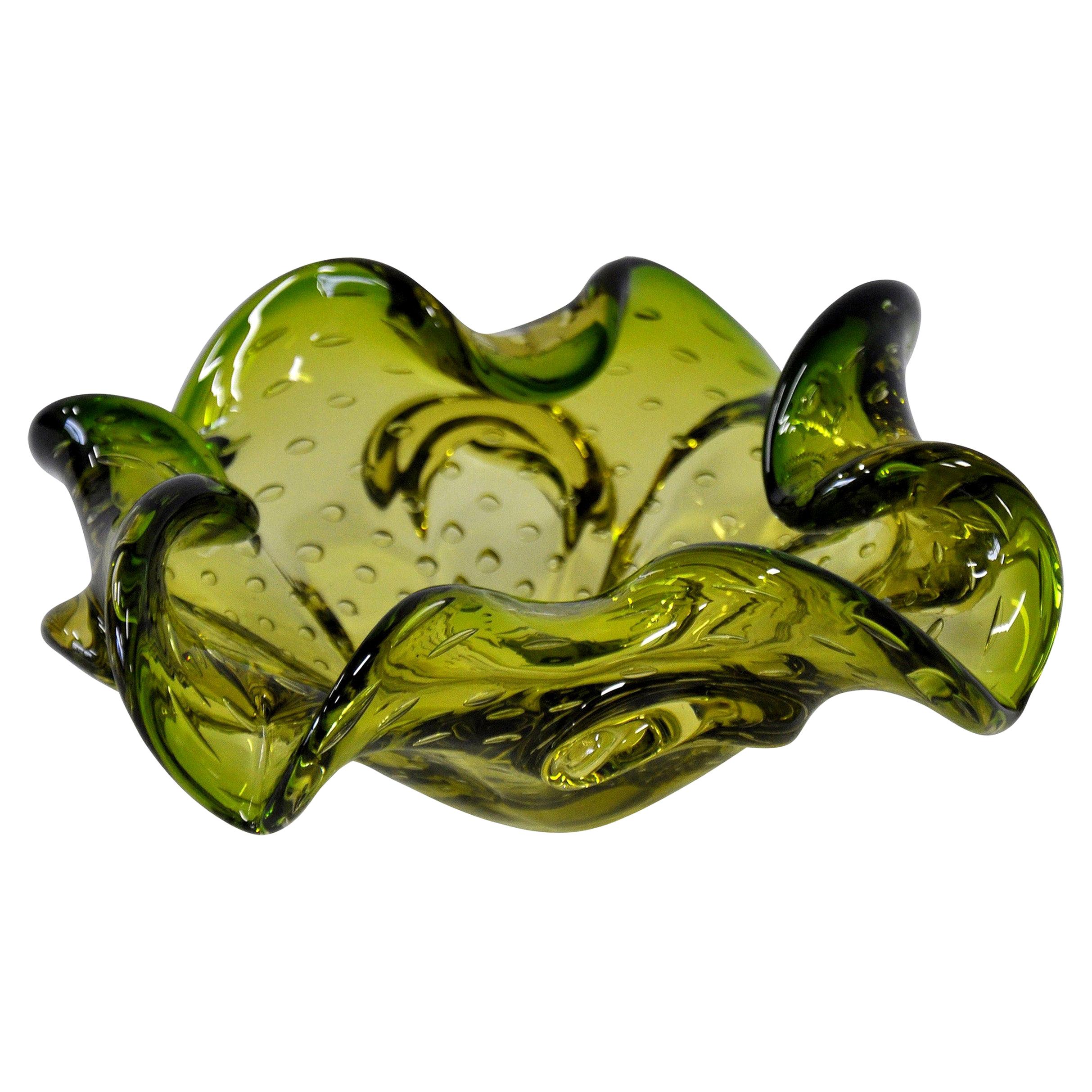 Mid-Century Modern Green Murano Glass Controlled Bubbles Bowl, Italy, 1950s
