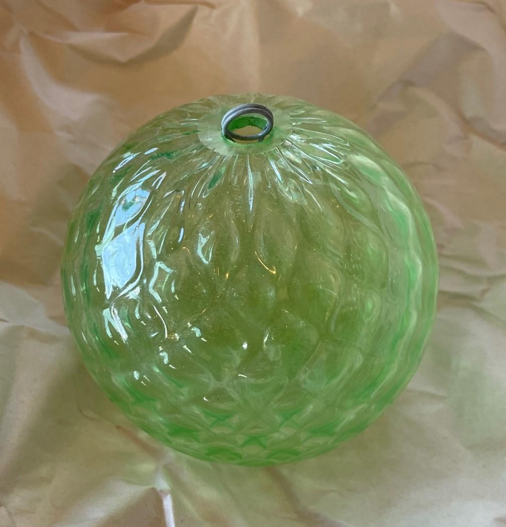 Hand-Crafted Green Murano Glass Palmettes Chandelier in the Style of Barovier e Toso