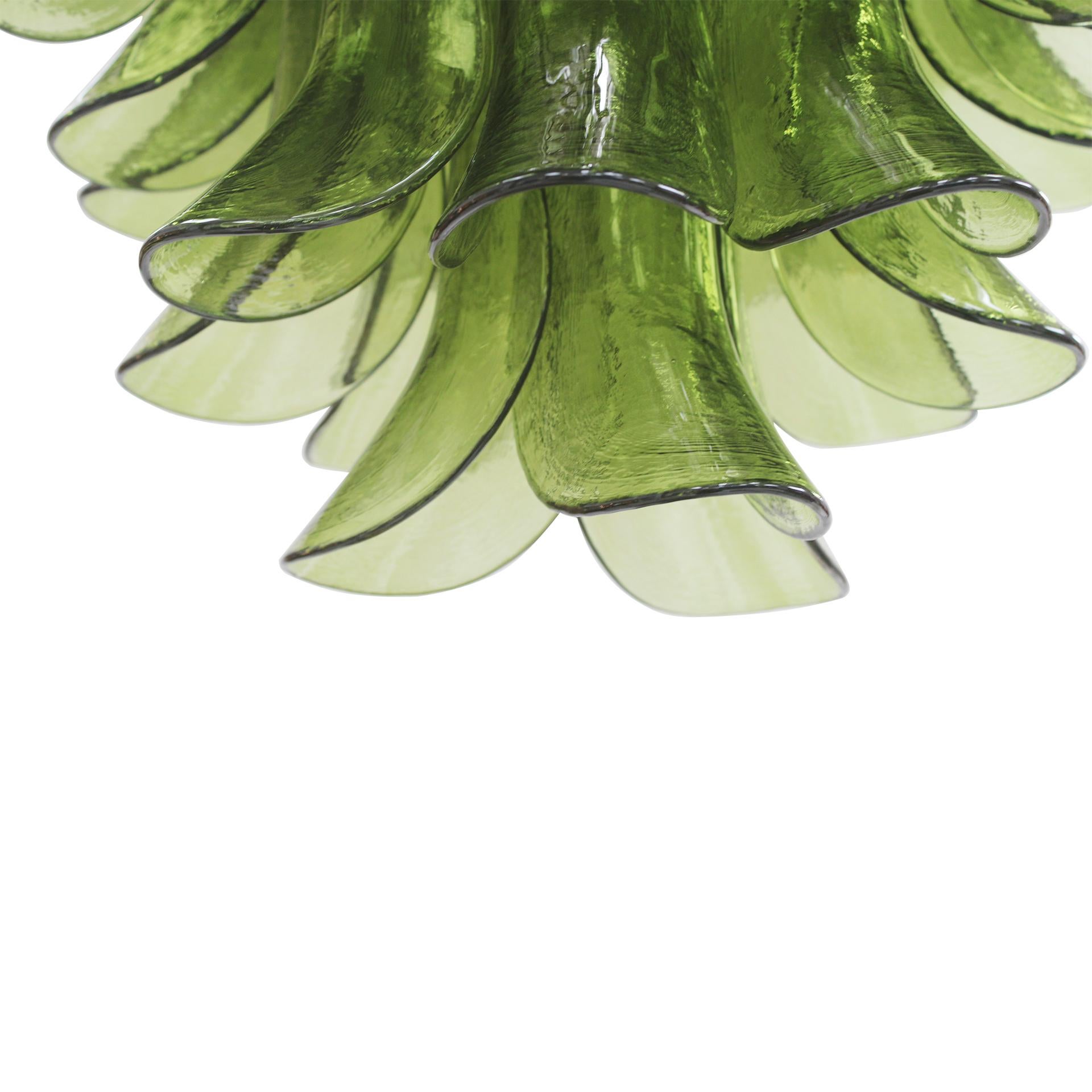 Green Murano Glass Petal Chandelier with Gold-Toned Support, Italy en vente 1