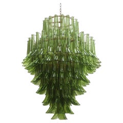 Lampadario a petali in vetro di Murano verde con supporto in oro, Italia