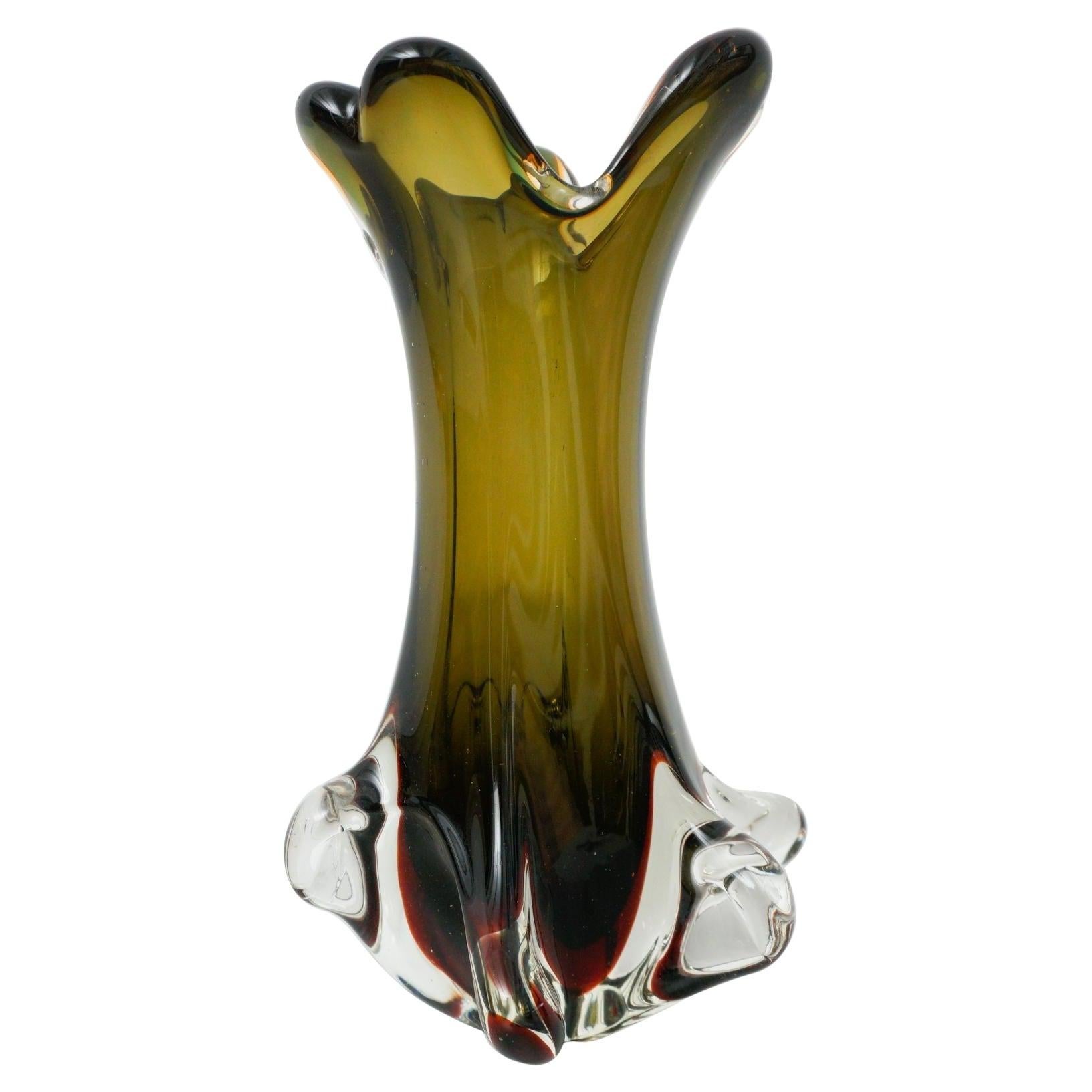 Green Murano Glass Vase, circa 1970 For Sale 1