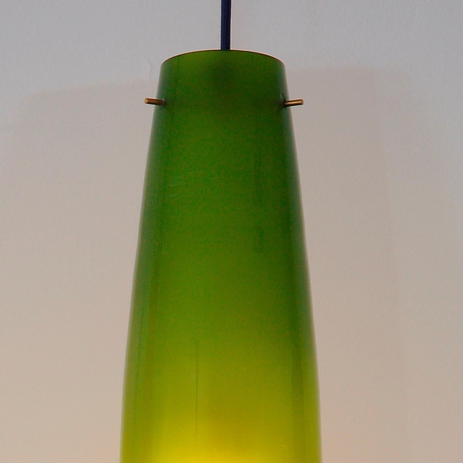 Mid-Century Modern Green Murano Pendant Attributed  Alessandro Pianon for Vistosi, Italy 1960s For Sale