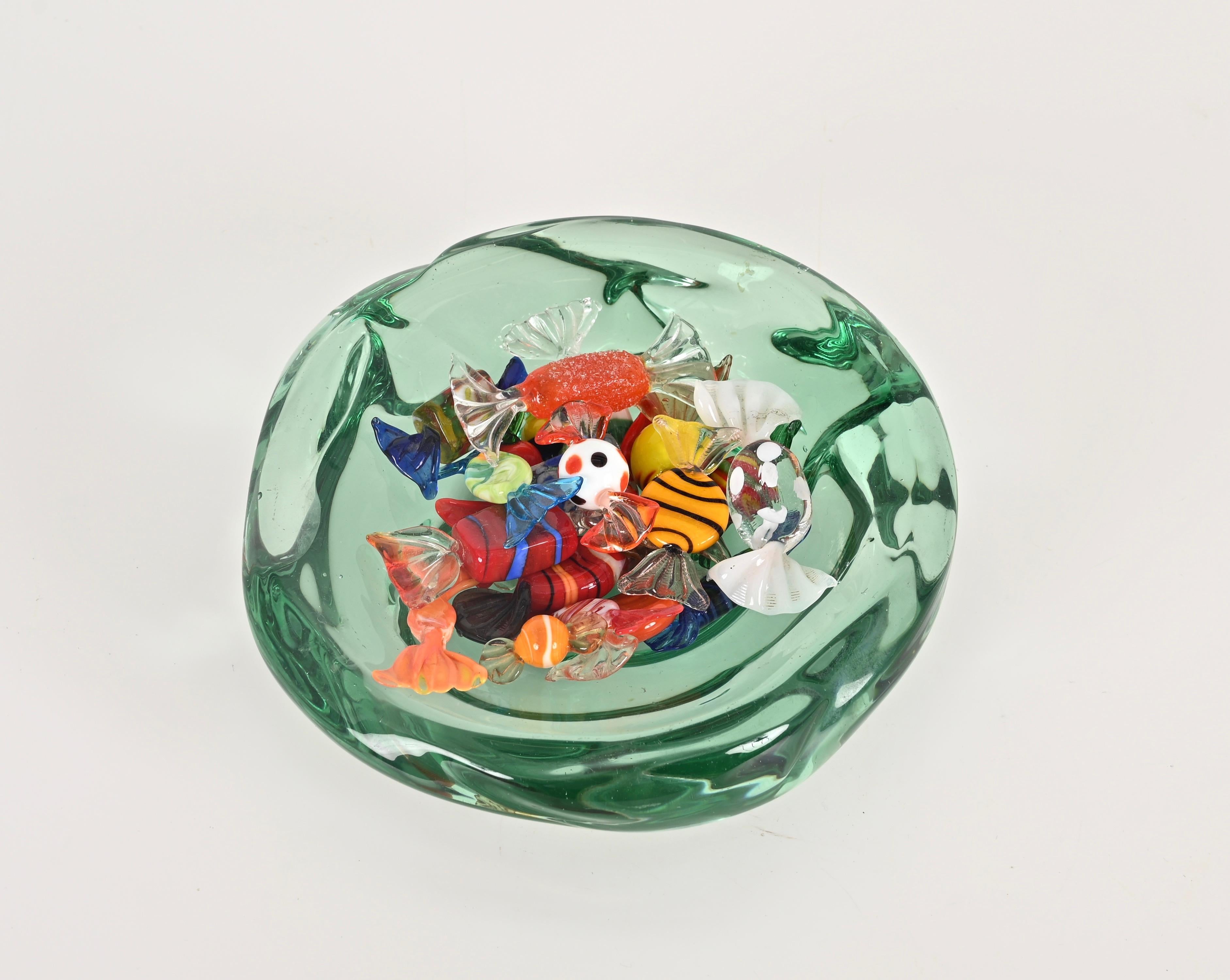Grüne Murano Glass Sommerso Schale, signiert von Archimede Seguso, Italien, 1960er Jahre (Moderne der Mitte des Jahrhunderts) im Angebot
