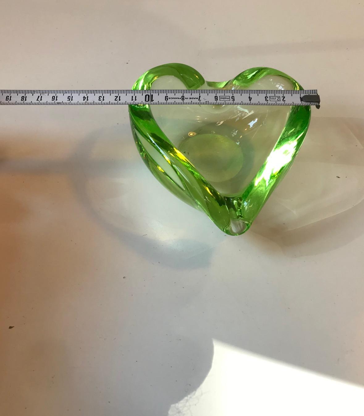 Green Murano Vaseline Glass Dish from Seguso, 1950s In Good Condition In Esbjerg, DK