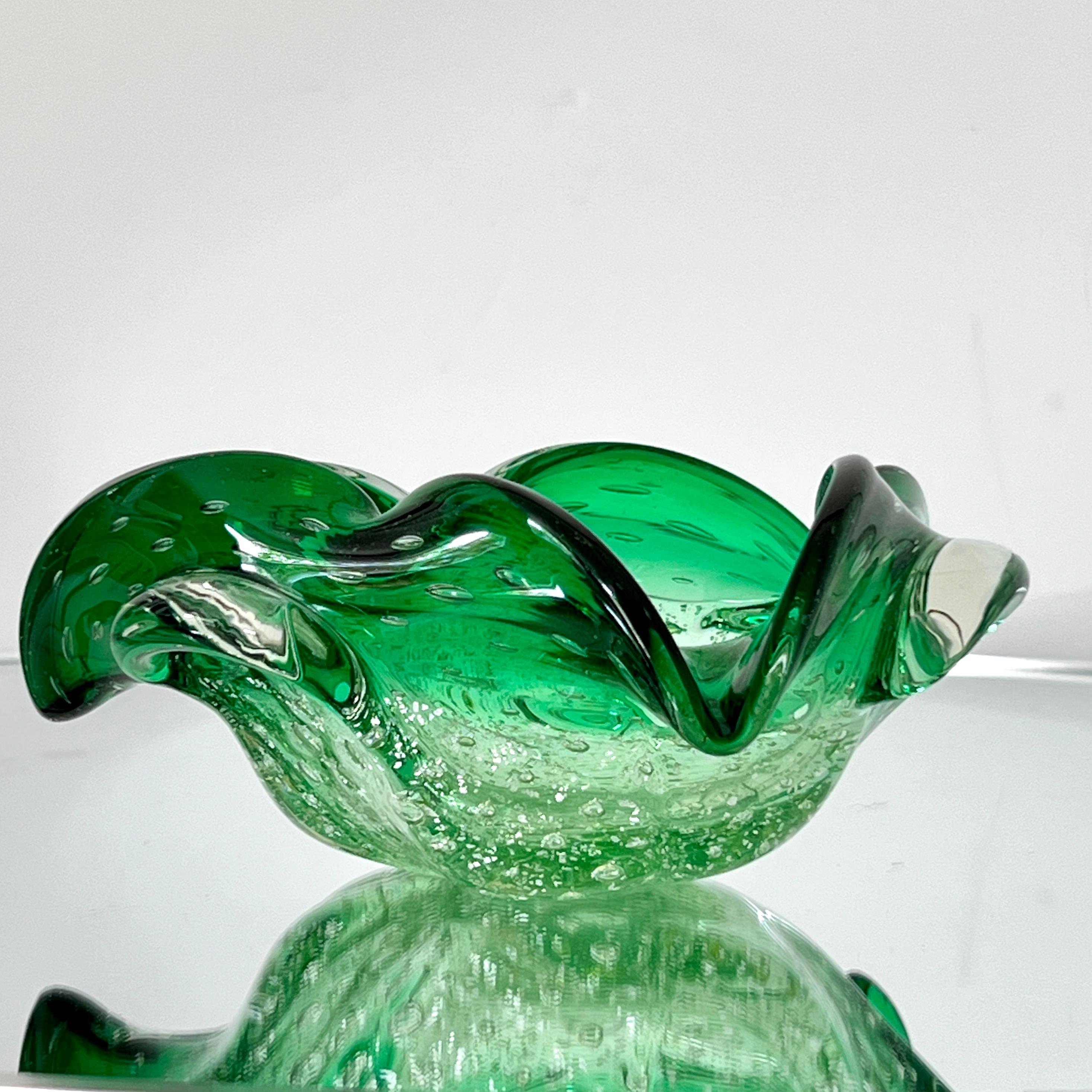 Italian Green Murano Vide-Poche Bowl or Ashtray with Gold Leaf Accents, Italy, c. 1950 For Sale