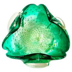 Cuenco o cenicero de cristal de Murano verde con detalles en pan de oro, Italia, c. 1950