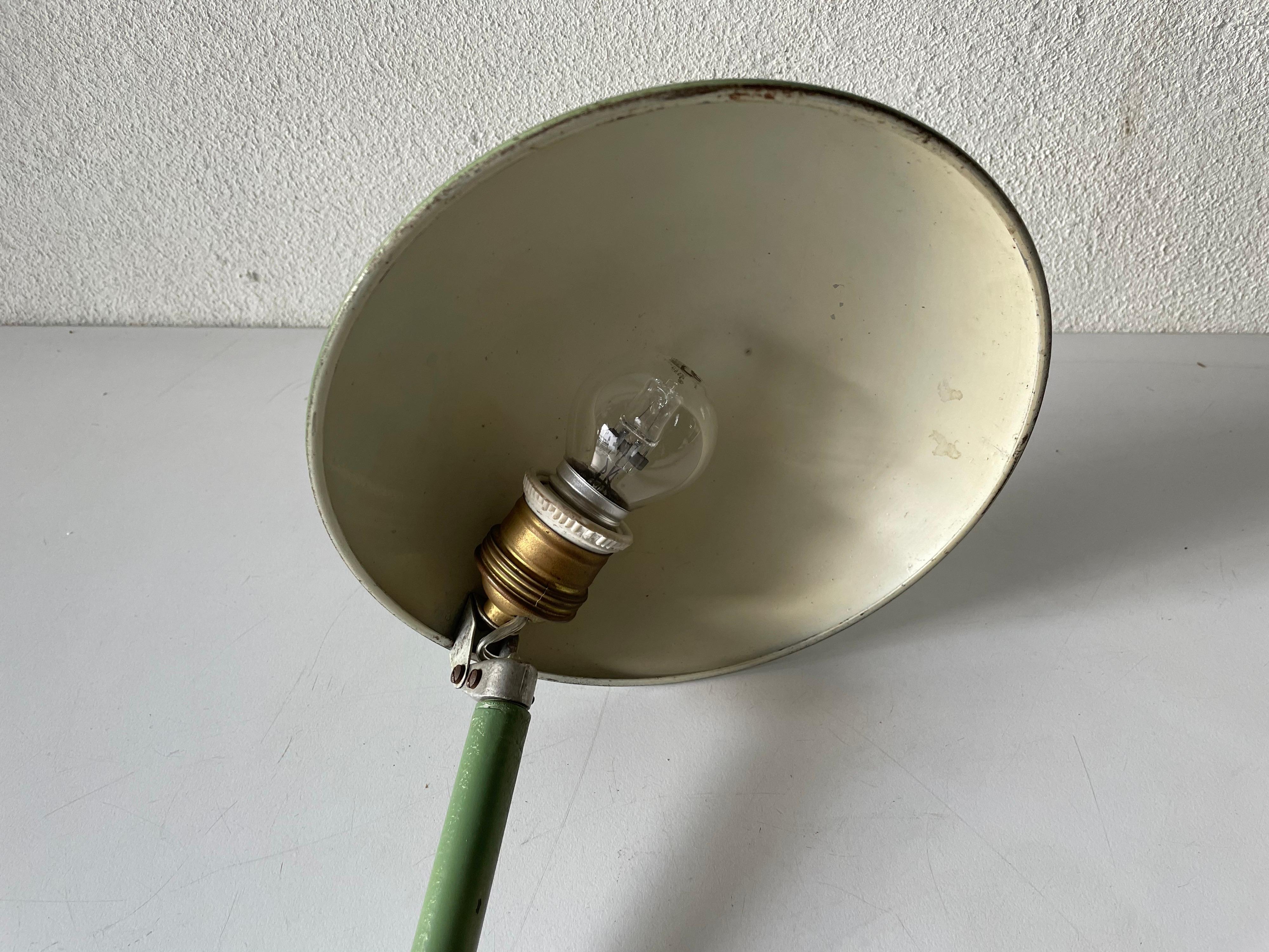 Green Mushroom Table Lamp Model Junior Nova by Nottilux, 1950s, Italy In Good Condition In Hagenbach, DE