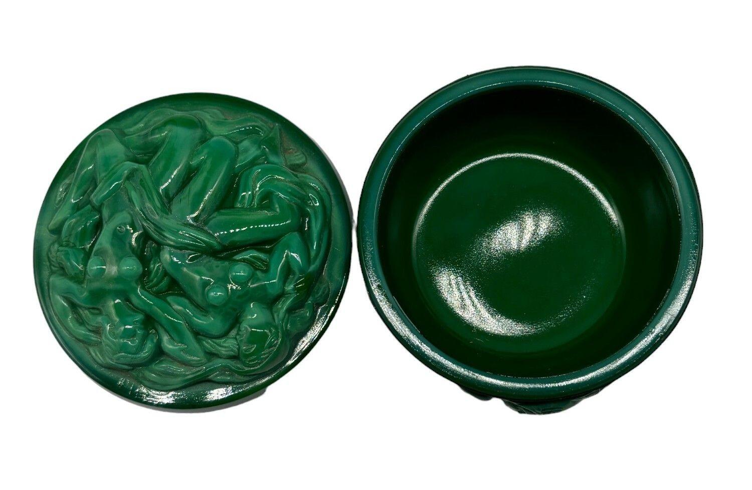 Green Naiads Glass Bonbonniere W/ Bacchantes Powder Box by Heinrich Hoffmann In Excellent Condition For Sale In Van Nuys, CA