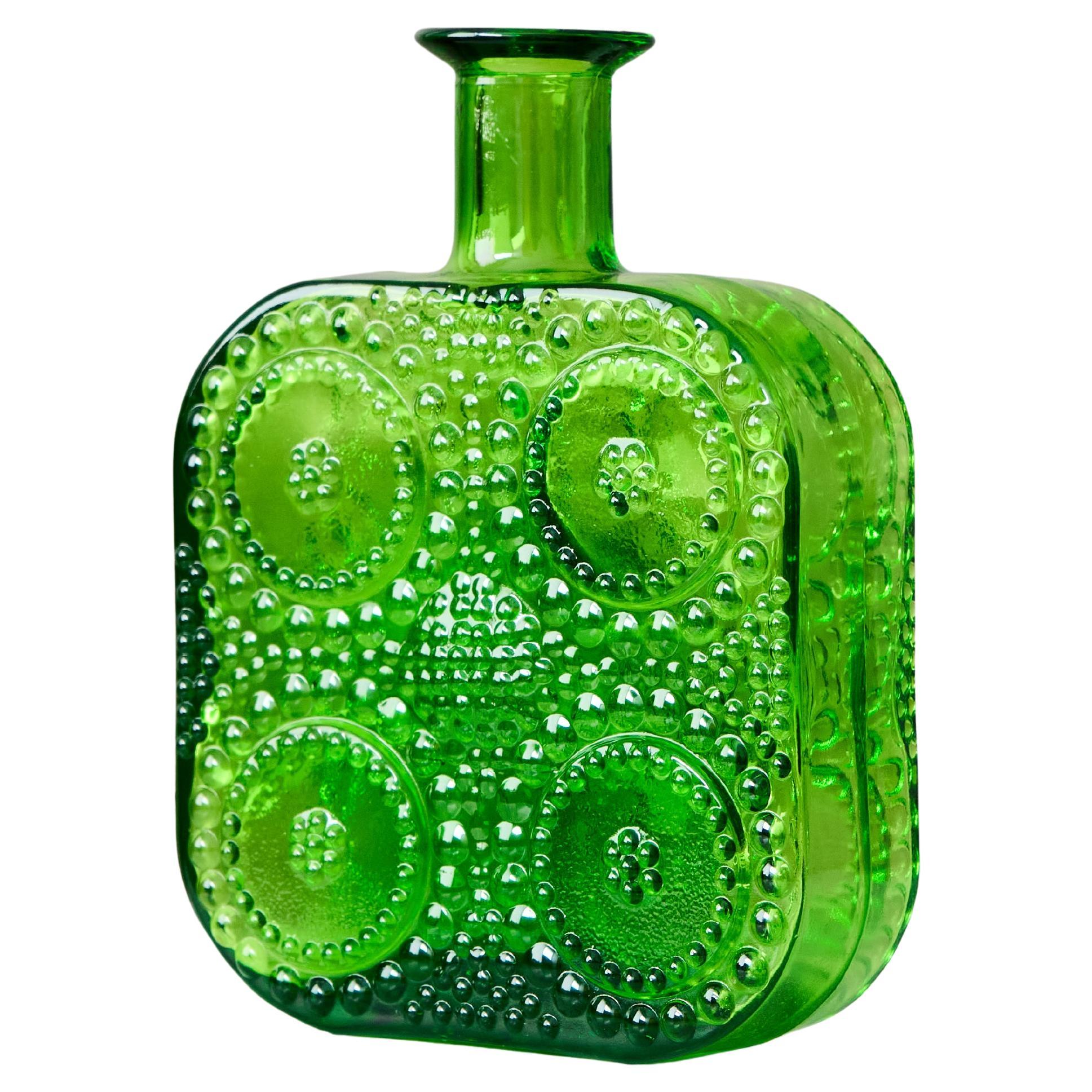 Vaso d'arte in vetro verde Nanny Still 'Grapponia' di Riihimäen Lasi, Finlandia, 1968. in vendita