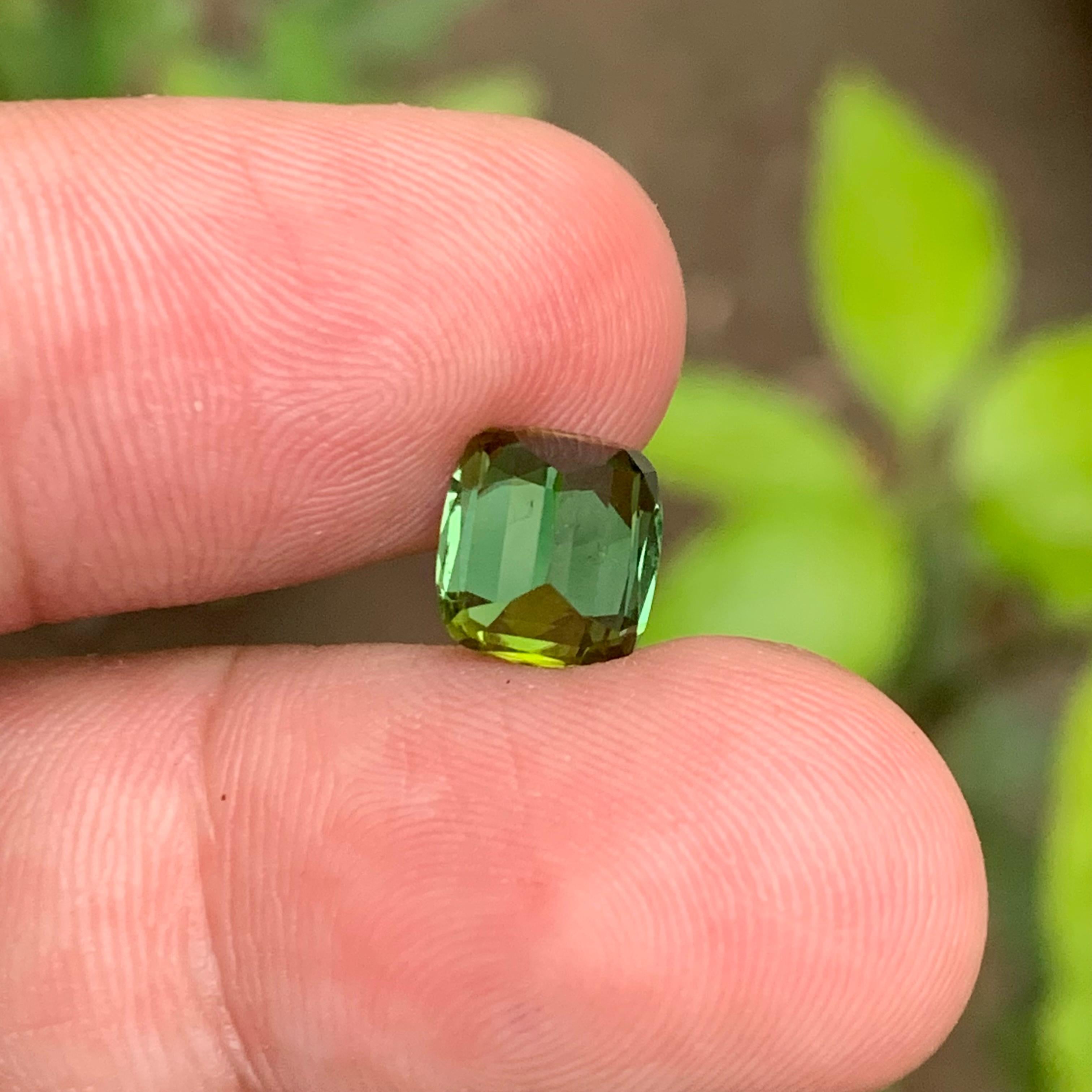 Gema Turmalina Verde Natural, 3.25 ct talla cojín para anillo, colgante joya en venta 4