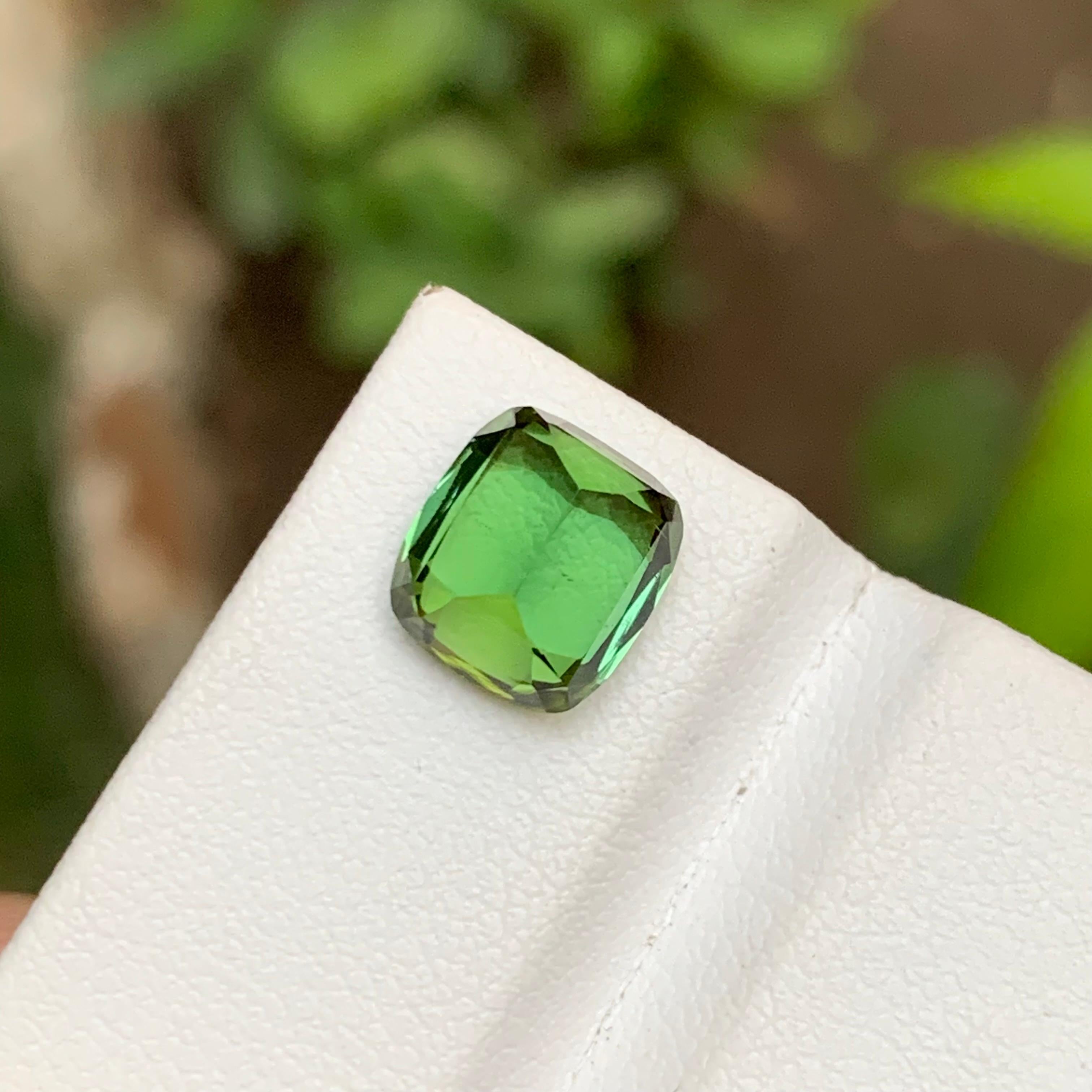 Gema Turmalina Verde Natural, 3.25 ct talla cojín para anillo, colgante joya en venta 1