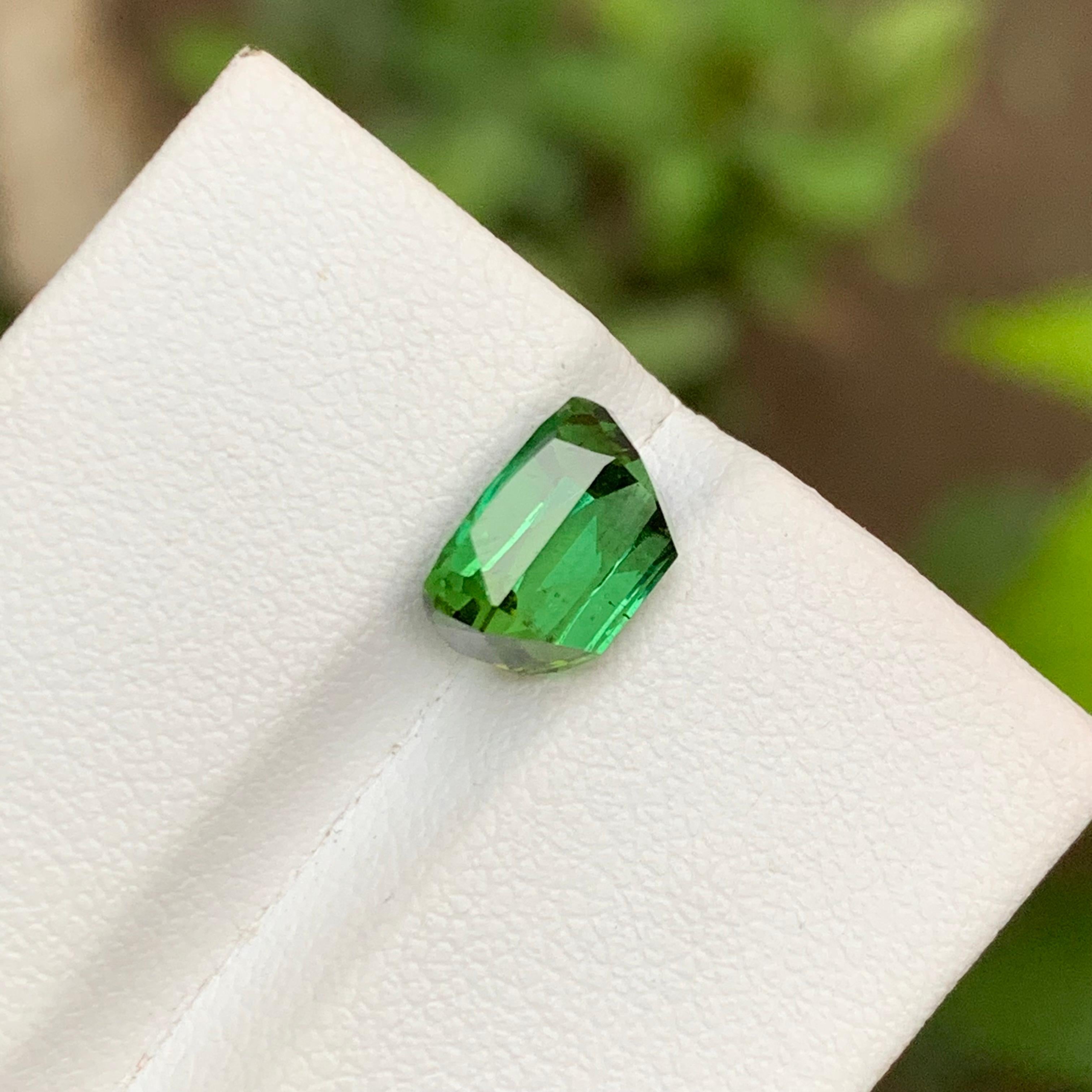 Gema Turmalina Verde Natural, 3.25 ct talla cojín para anillo, colgante joya en venta 2