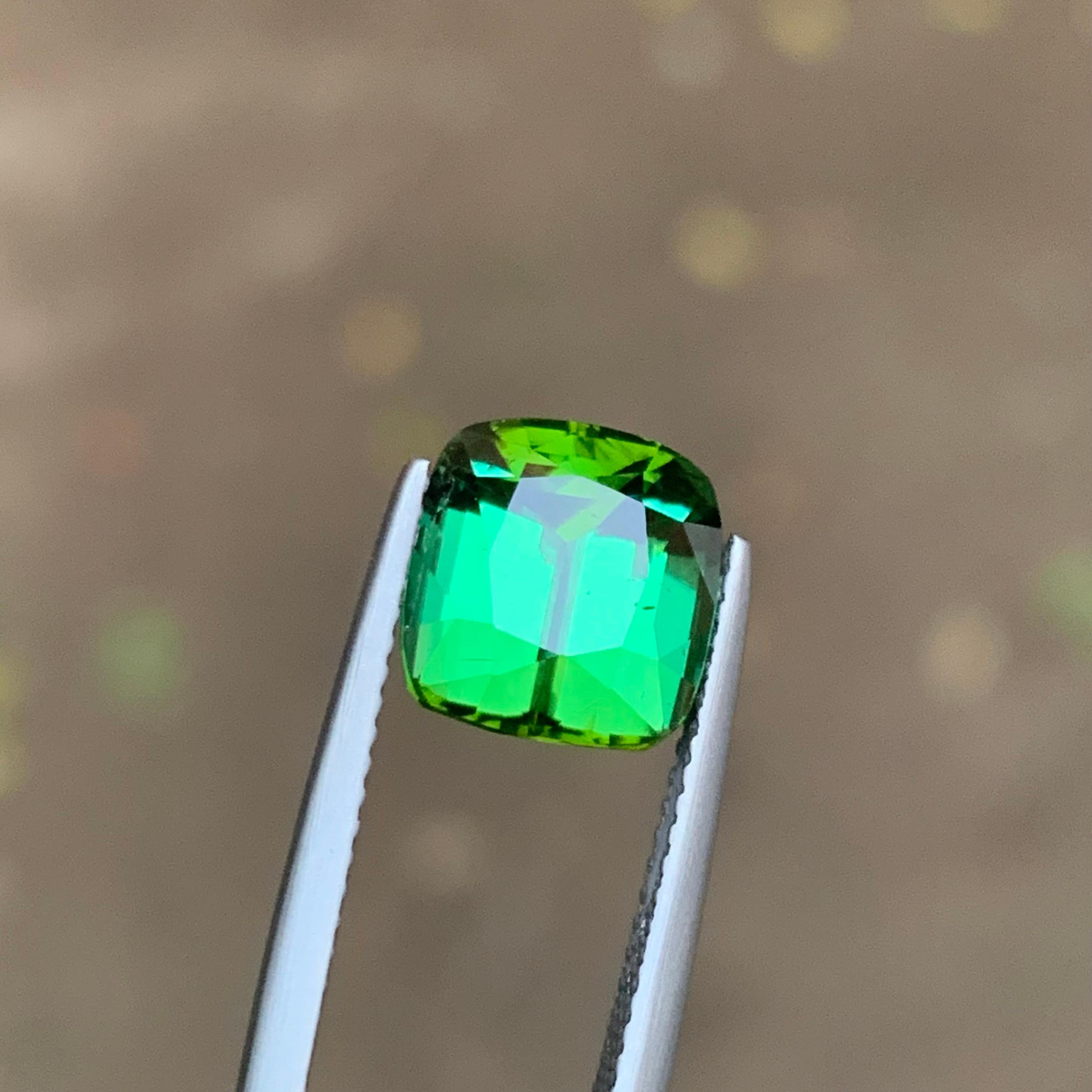 Gema Turmalina Verde Natural, 4.05 ct talla cojín para anillo, colgante joya en venta 5