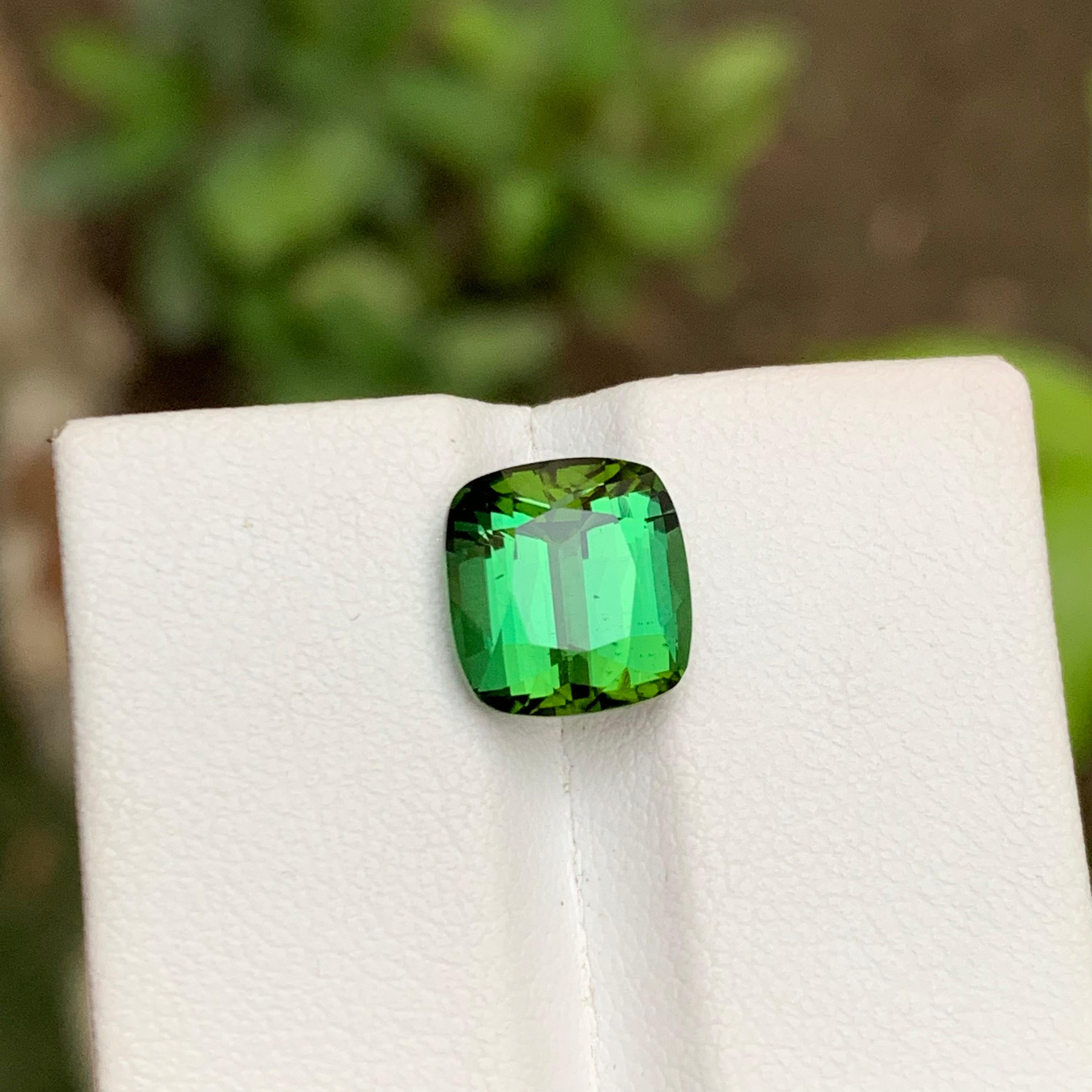Gema Turmalina Verde Natural, 4.05 ct talla cojín para anillo, colgante joya Contemporáneo en venta
