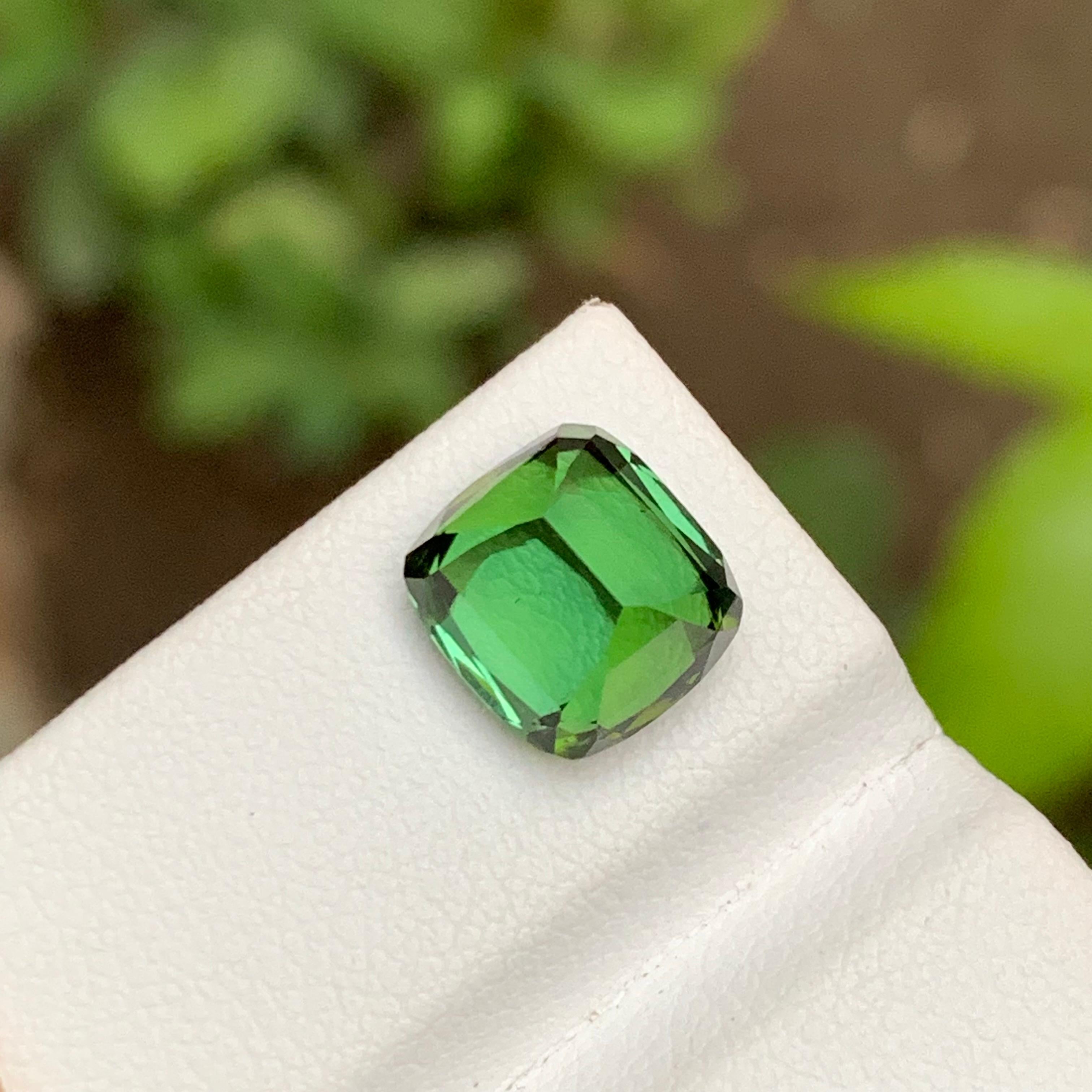 Gema Turmalina Verde Natural, 4.05 ct talla cojín para anillo, colgante joya Corte cojín en venta