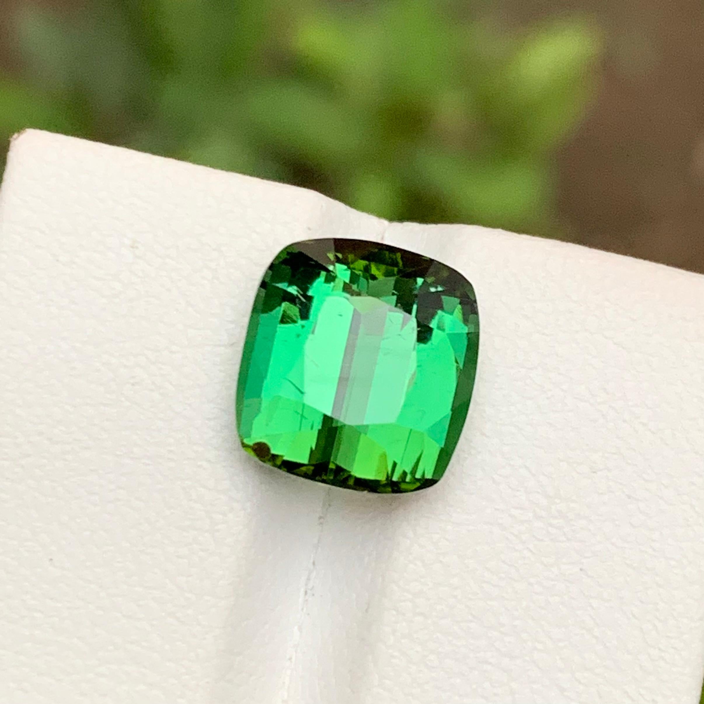 Pierre précieuse tourmaline naturelle verte de 6.95 carats de taille coussin pour bague, bijouterie à pendentif en vente 6