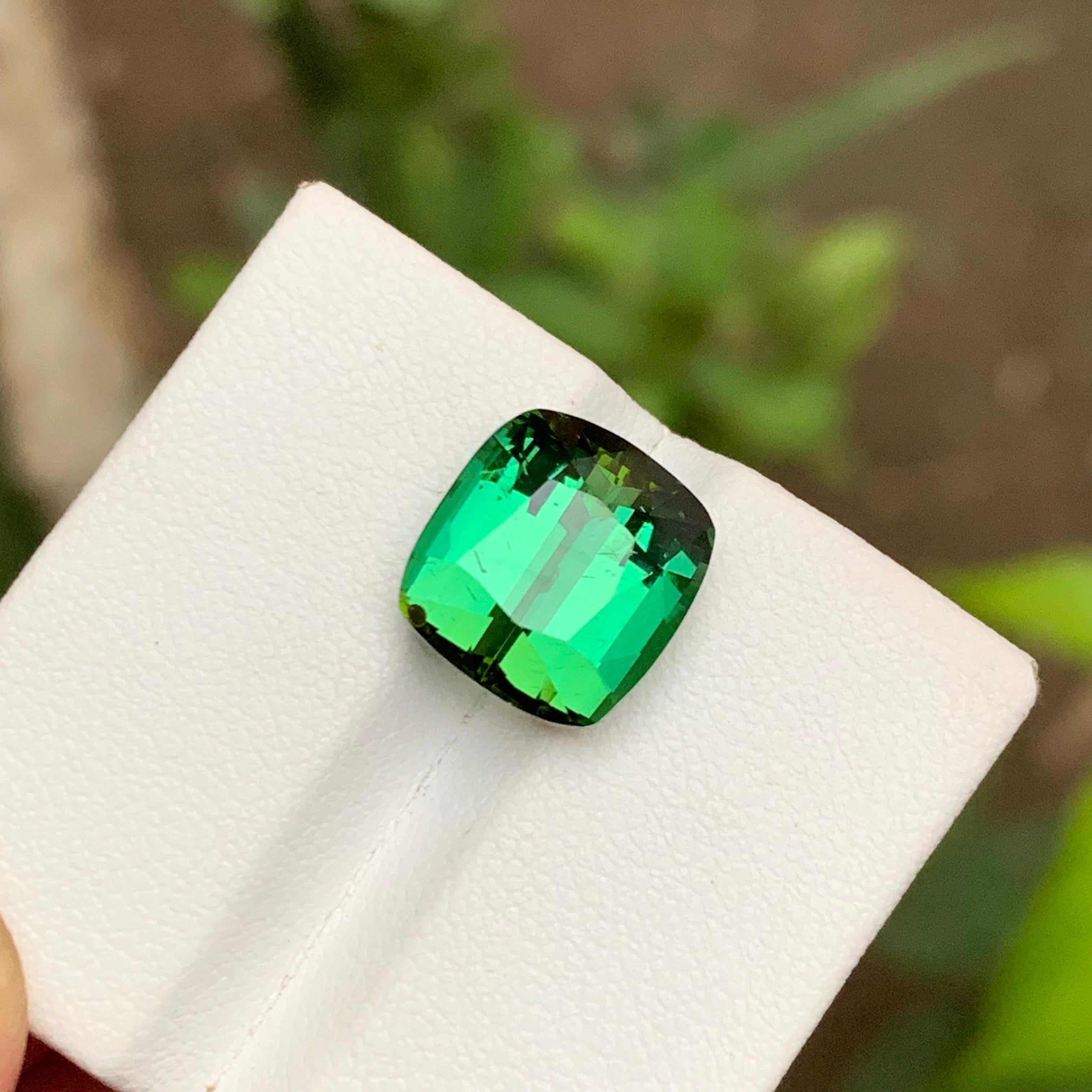 Pierre précieuse tourmaline naturelle verte de 6.95 carats de taille coussin pour bague, bijouterie à pendentif Neuf - En vente à Peshawar, PK