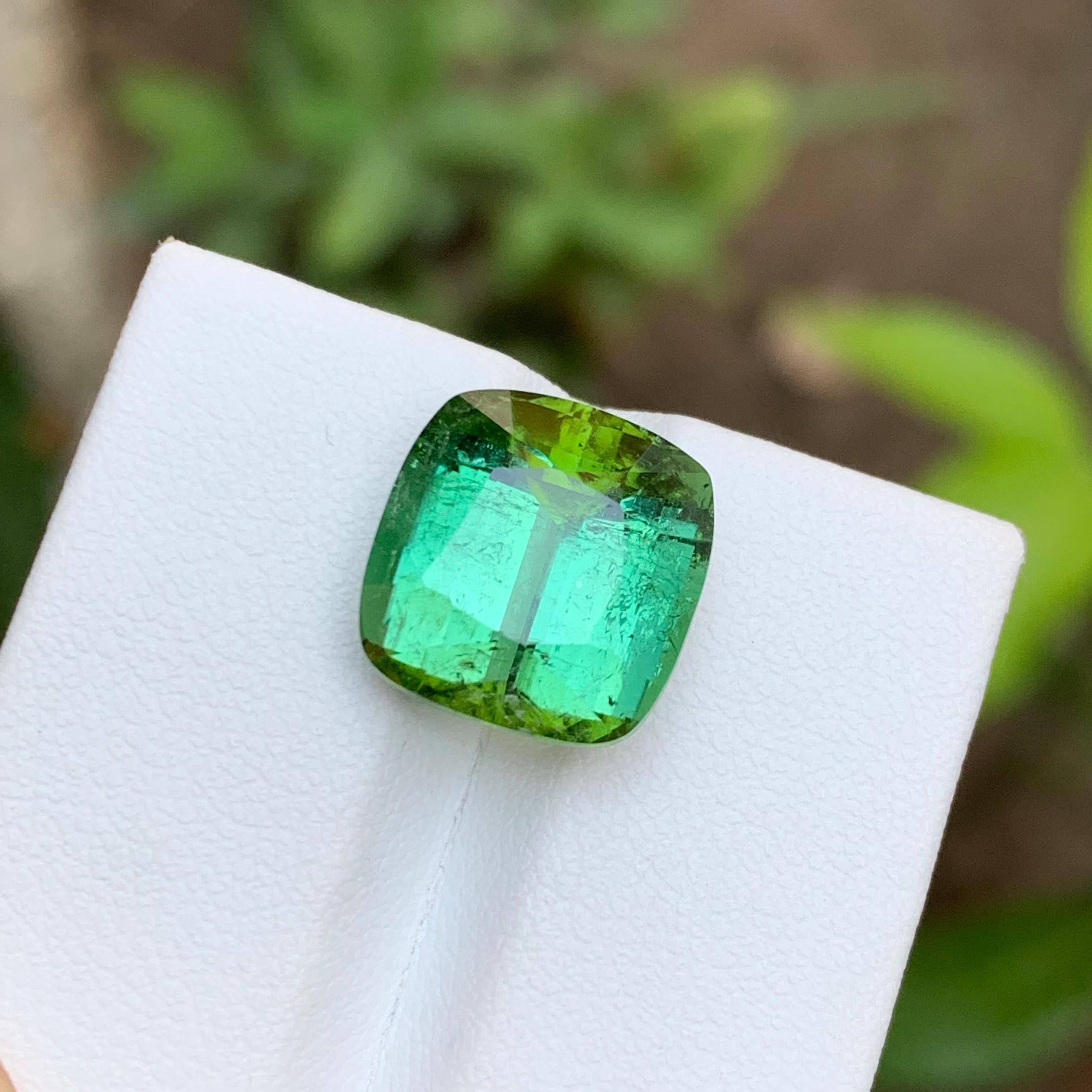 Pierre précieuse tourmaline naturelle verte 9,80 carats taille coussin  Collier Pendentifs Bijoux en vente 2