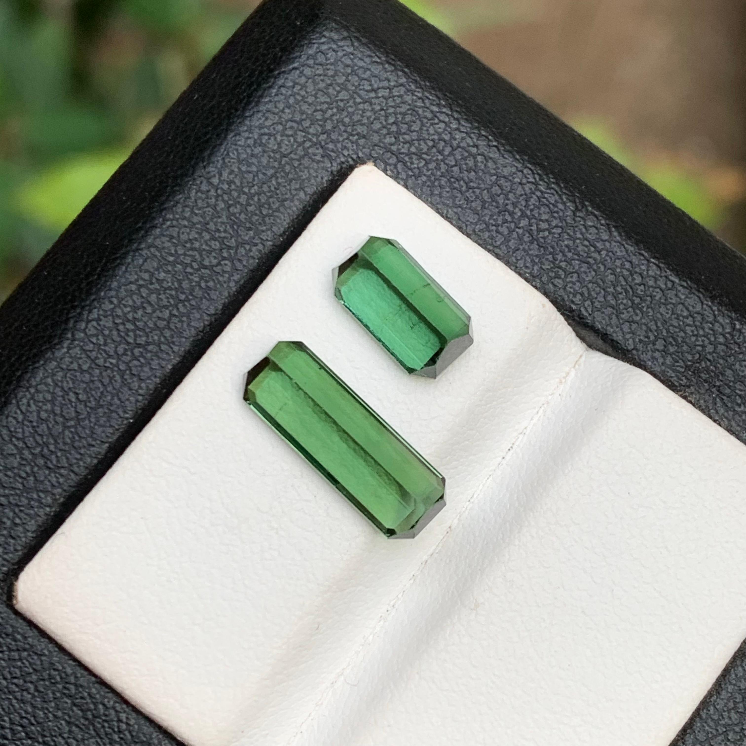Green Natural Tourmaline Loose Gemstones 4.45 Ct Elongated Emerald Cut-Jewelry For Sale 2