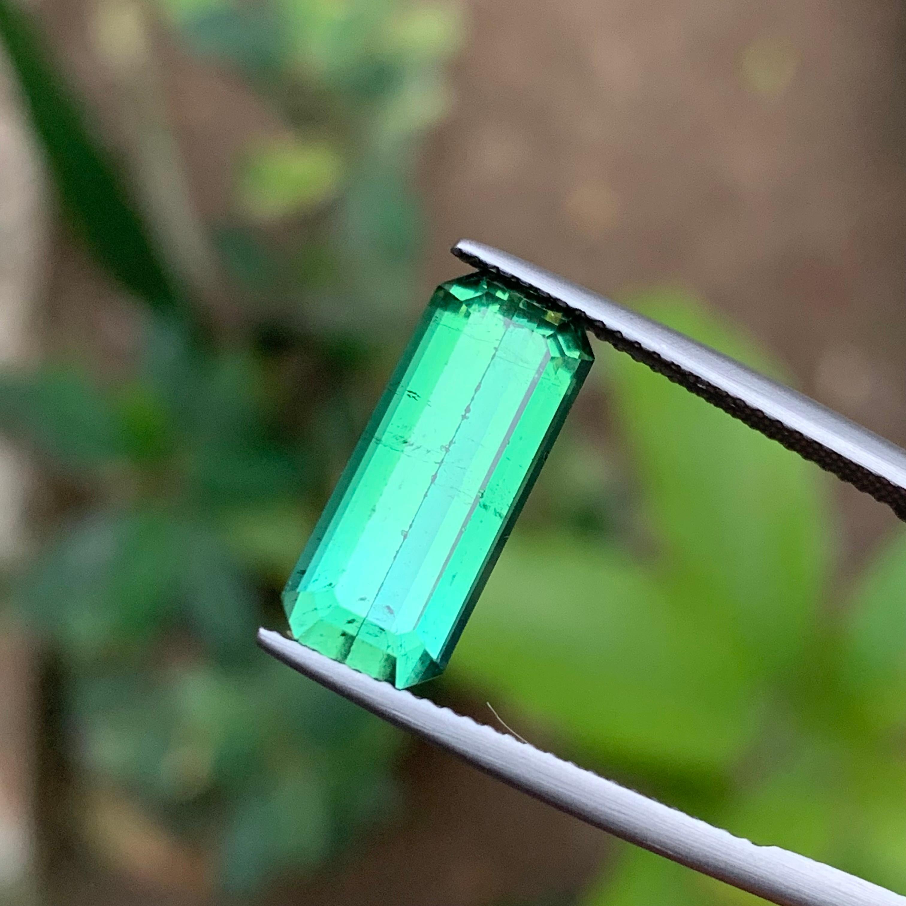 Gemas sueltas de turmalina natural verde talla esmeralda alargada de 5.50 qt-Joyería en venta 1