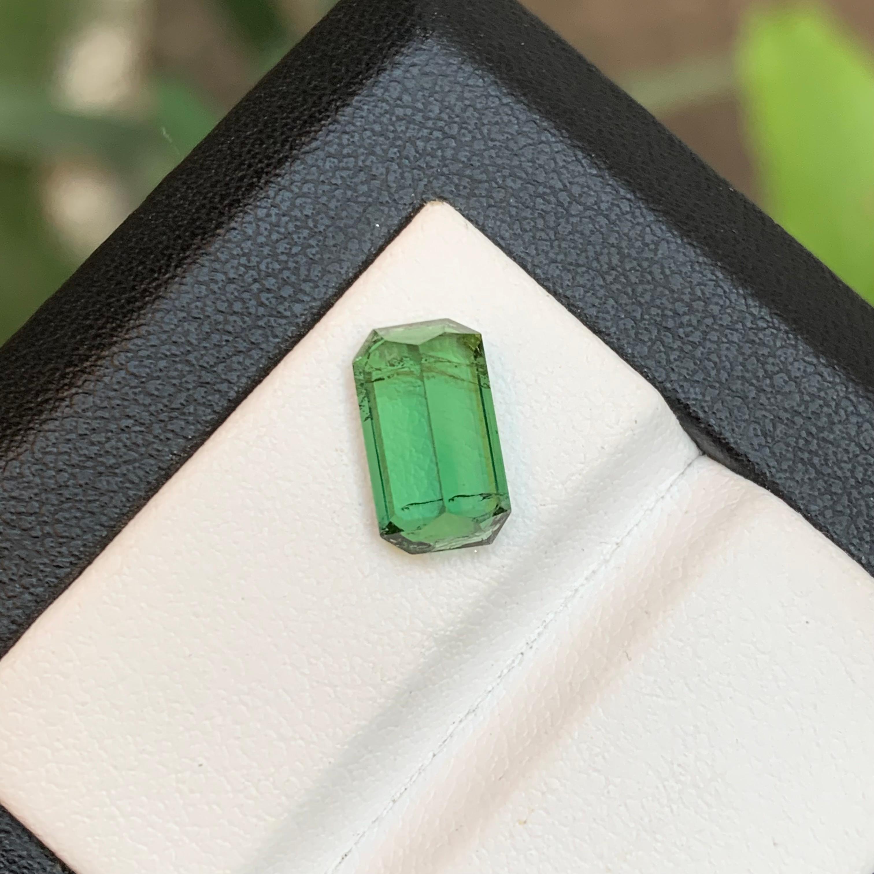 Grüner natürlicher Turmalin Ring Lose Edelstein 2.40 Ct Smaragdschliff für Schmuck für Damen oder Herren im Angebot