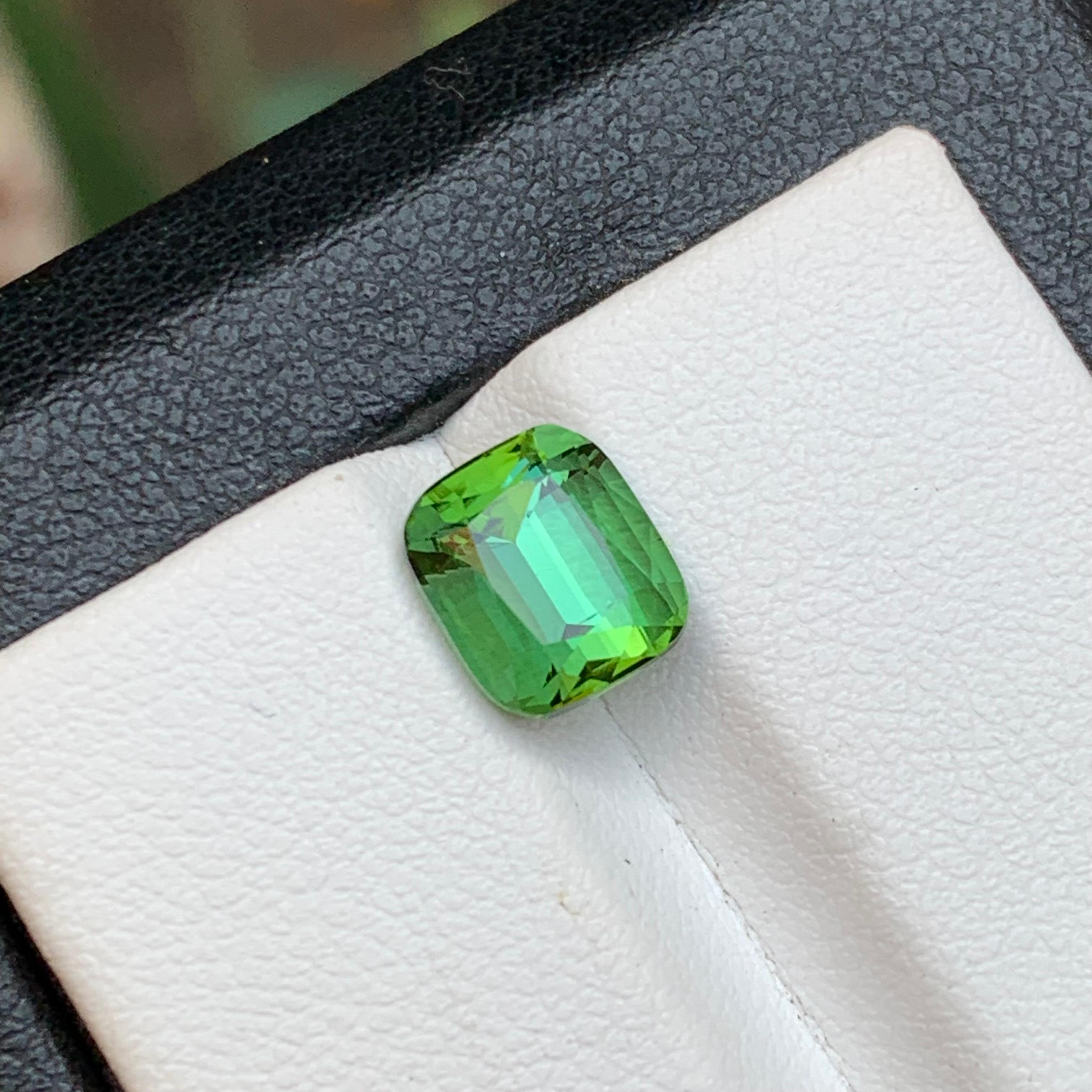 Green Natural Tourmaline Ring Loose Gemstone 2.55 Carat Cushion Cut for Jewelry For Sale 5