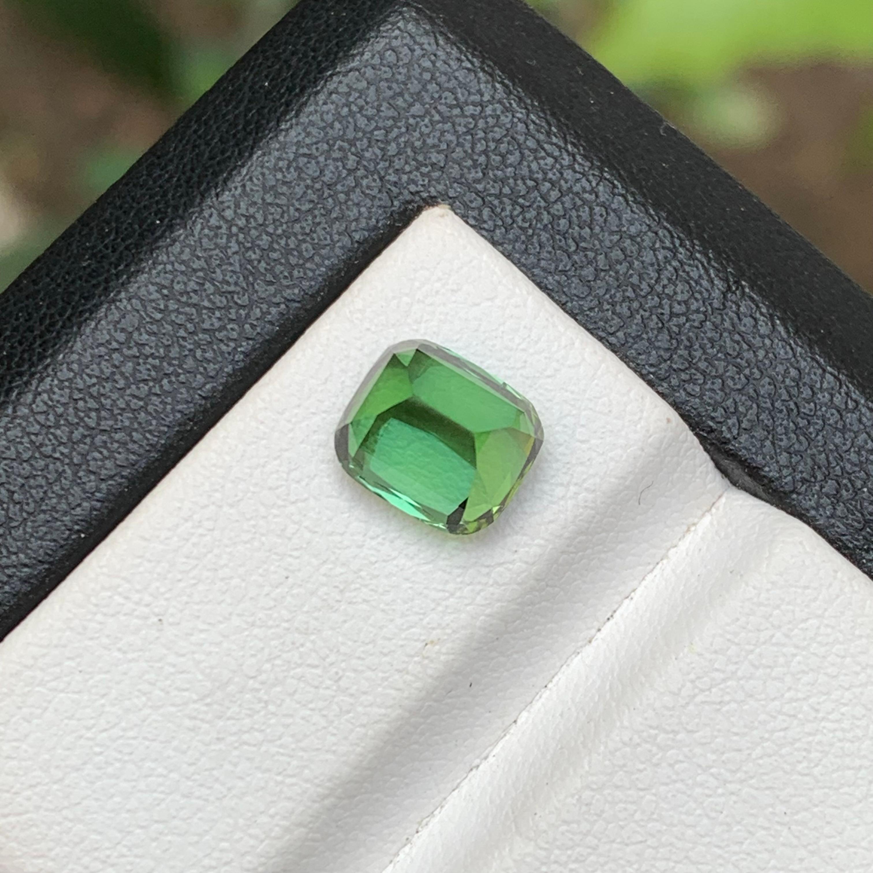 Green Natural Tourmaline Ring Loose Gemstone 2.55 Carat Cushion Cut for Jewelry For Sale 1