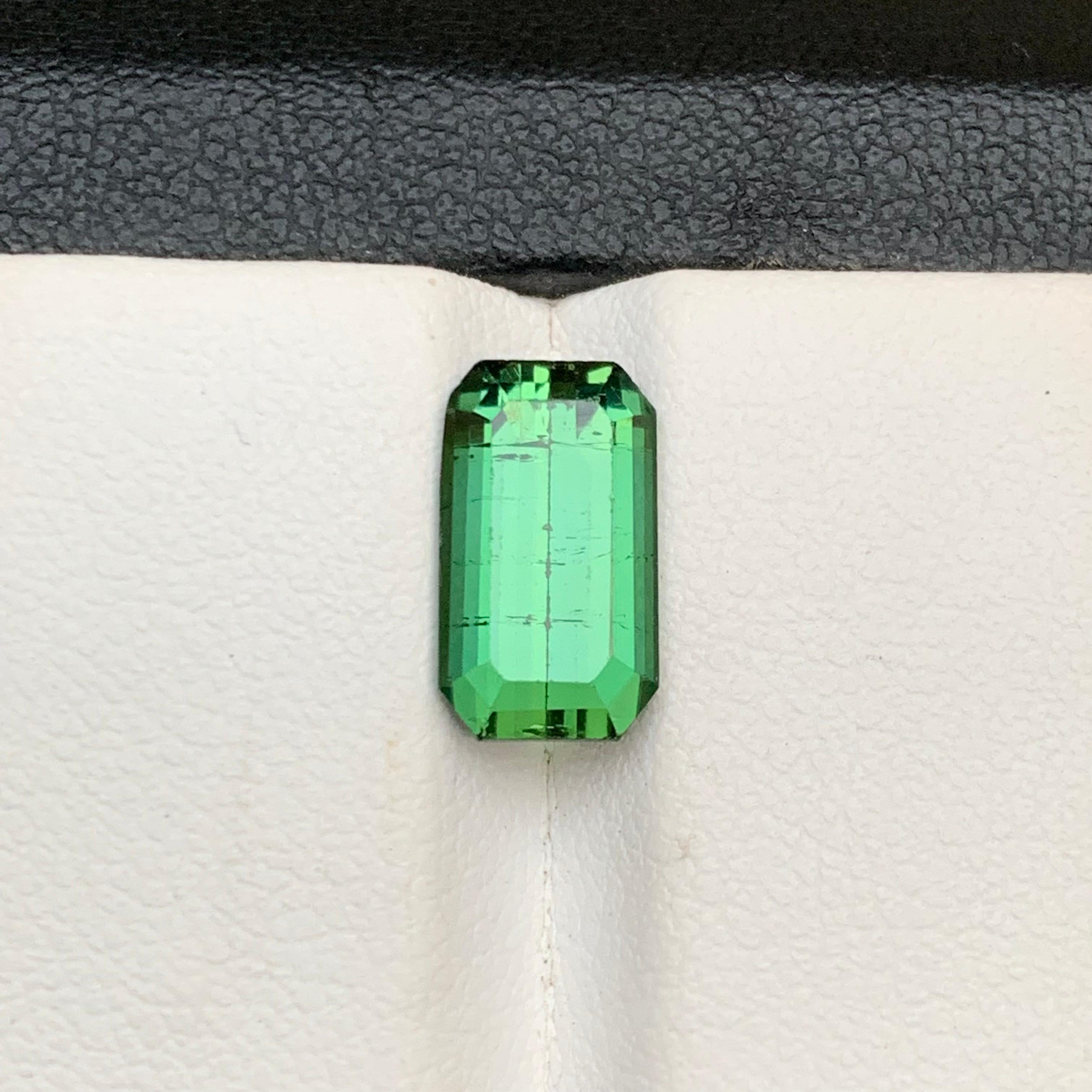 Grüner natürlicher Turmalin Ring Lose Edelstein 3,45 Karat Smaragdschliff für Schmuck im Angebot 5