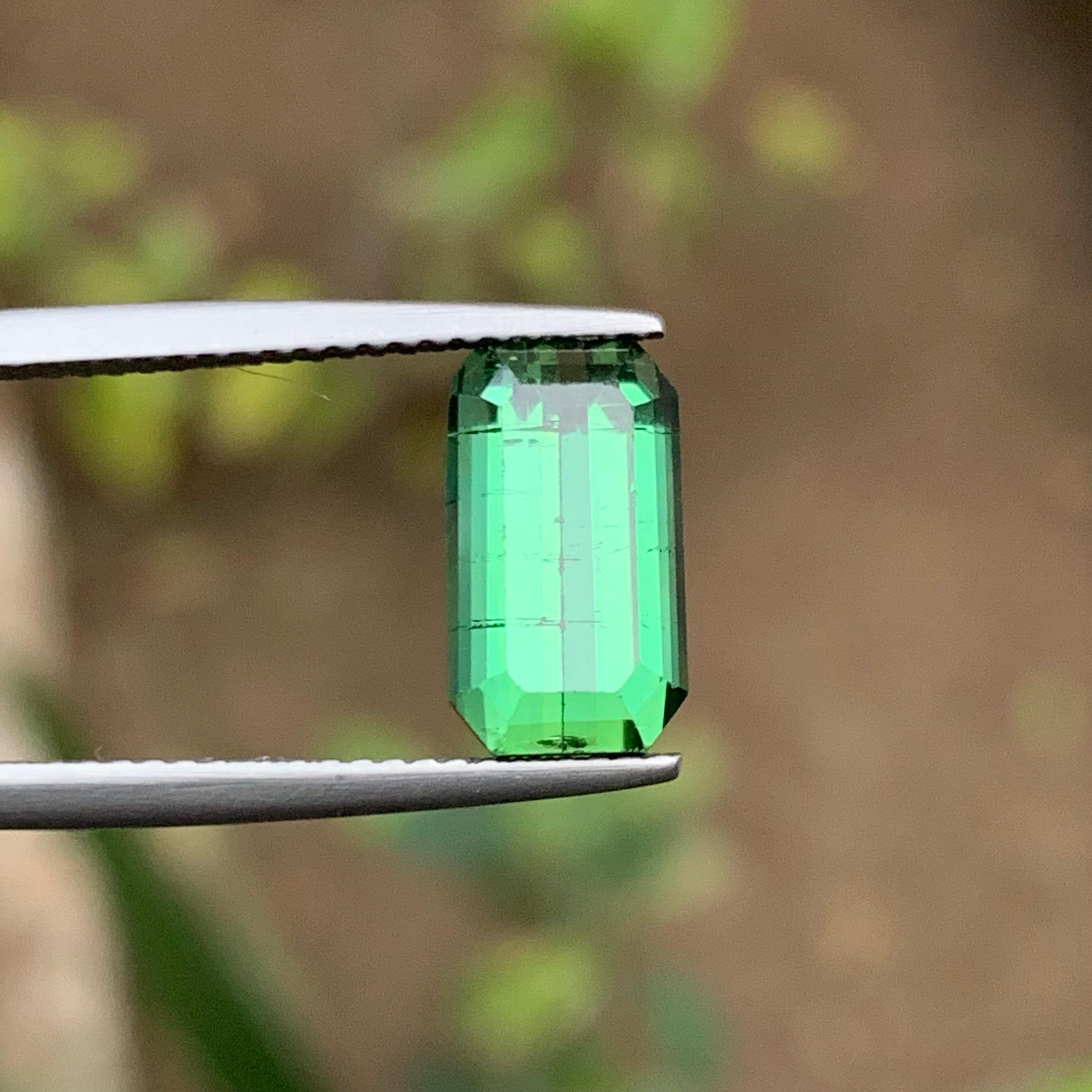 Grüner natürlicher Turmalin Ring Lose Edelstein 3,45 Karat Smaragdschliff für Schmuck (Zeitgenössisch) im Angebot