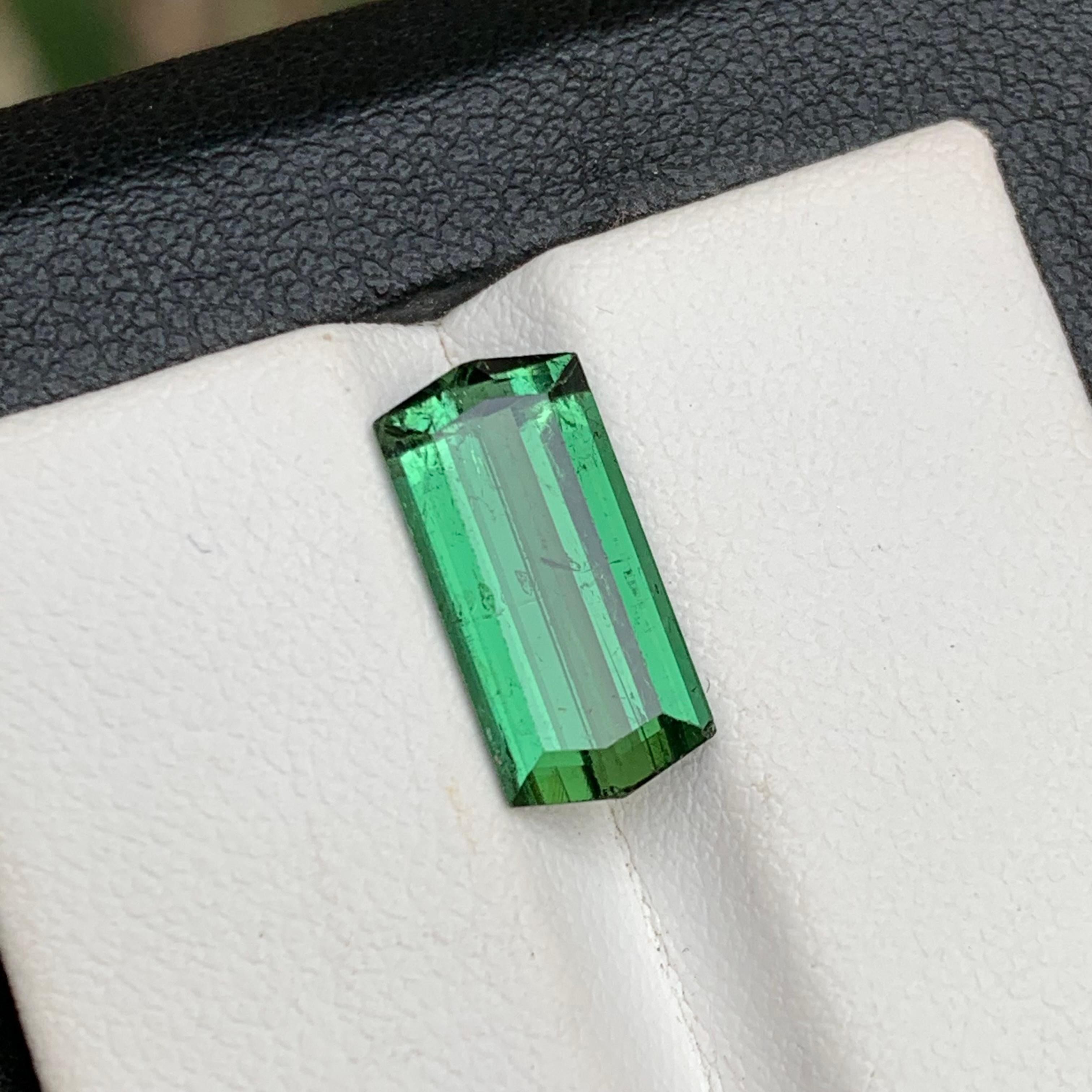 Green Natural Tourmaline Loose Gemstone for Ring, Bracelet, Pendant Necklace or any other Jewelry Setting-Modified Emerald Cut from Kunar Afghanistan!!

💎 GEMSTONE TYPE: Tourmaline
⚖️ WEIGHT: 3.70 Carats
🪚 SHAPE & CUT: Modified Emerald Cut
📏 SIZE
