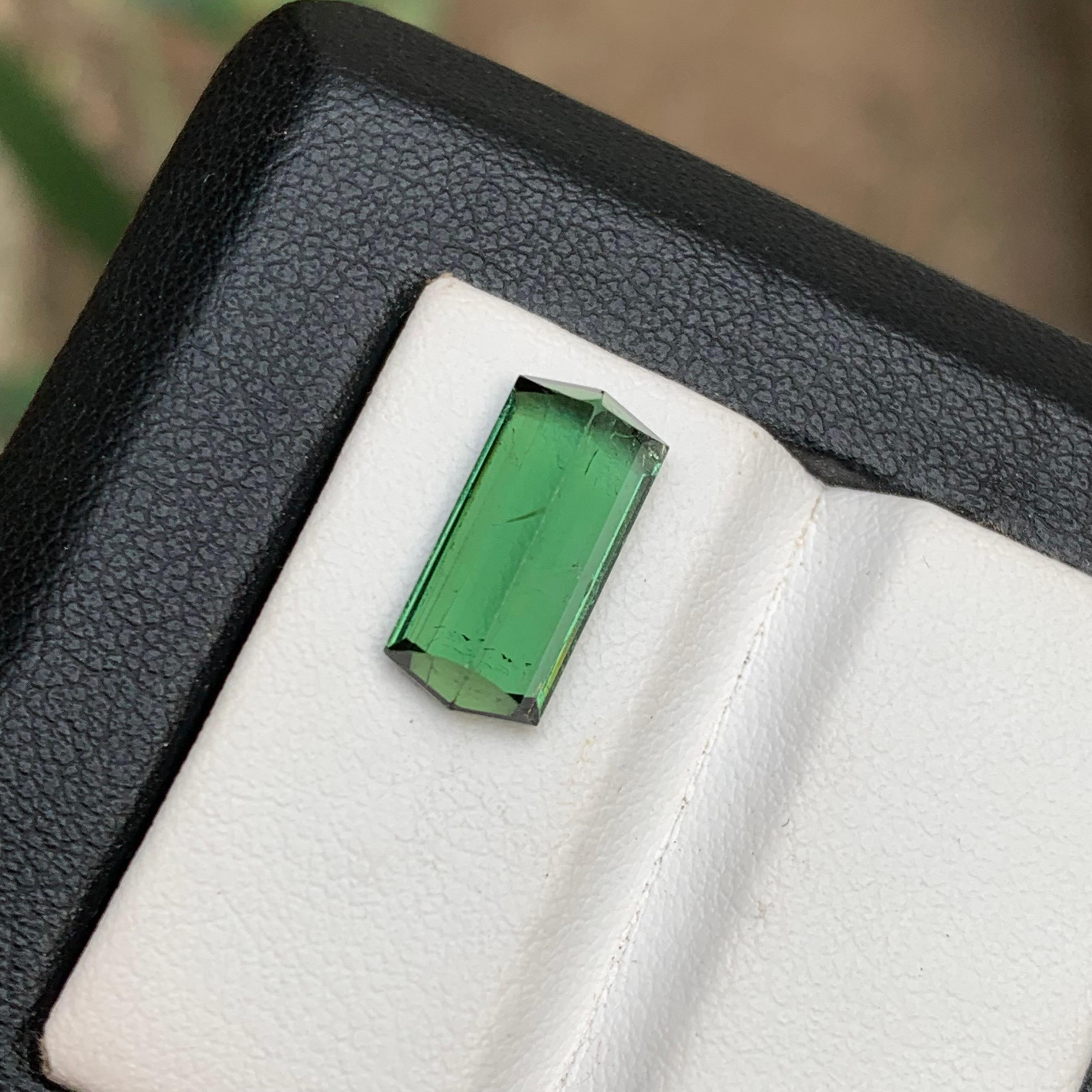 Contemporary Green Natural Tourmaline Ring Loose Gemstone 3.70 Ct Modified Emerald Cut-Jewel For Sale